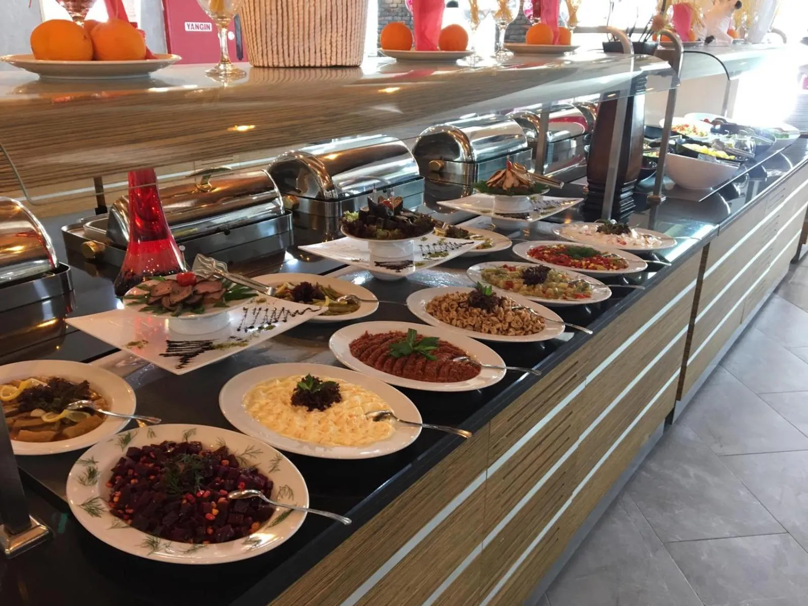 Food and drinks in Carpediem Diamond Hotel