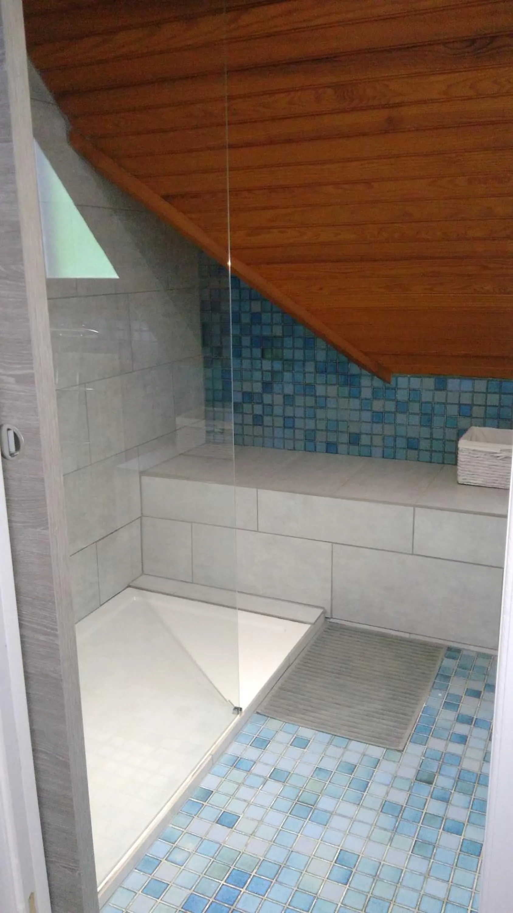 Bathroom in LES CHAMBRES DU GAVE D'OSSAU