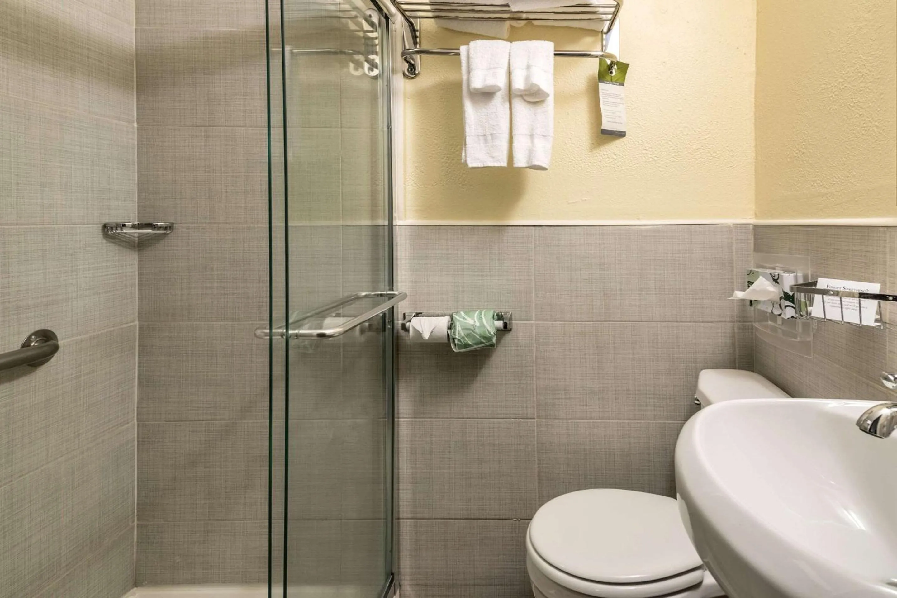 Bathroom in Econo Lodge Rutland