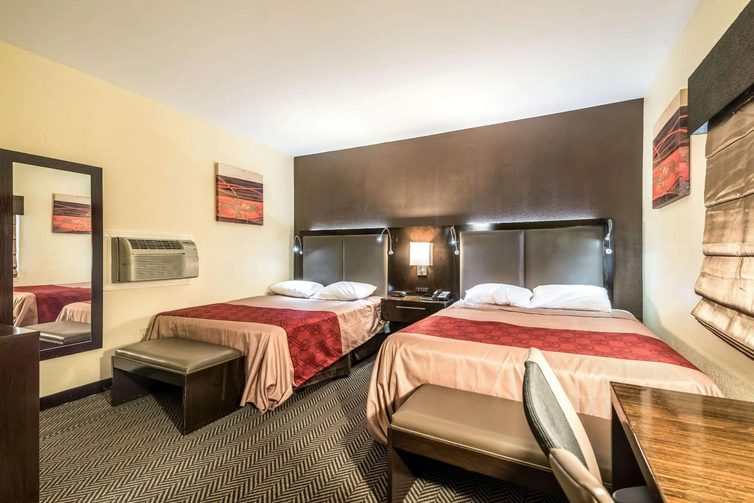 Photo of the whole room in Econo Lodge Rutland