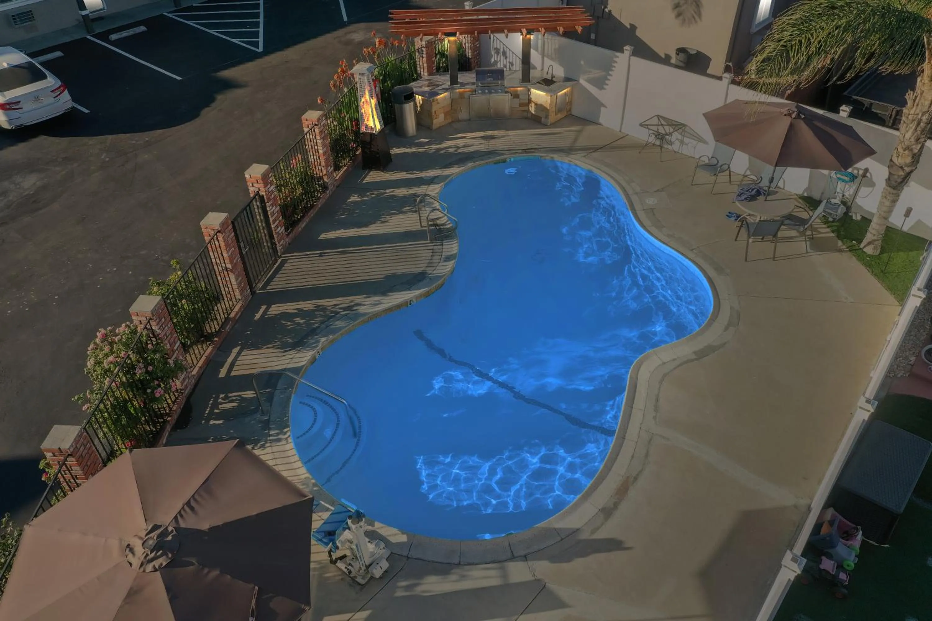 Traveler's Inn Williams, CA Modern Renovated Hotel