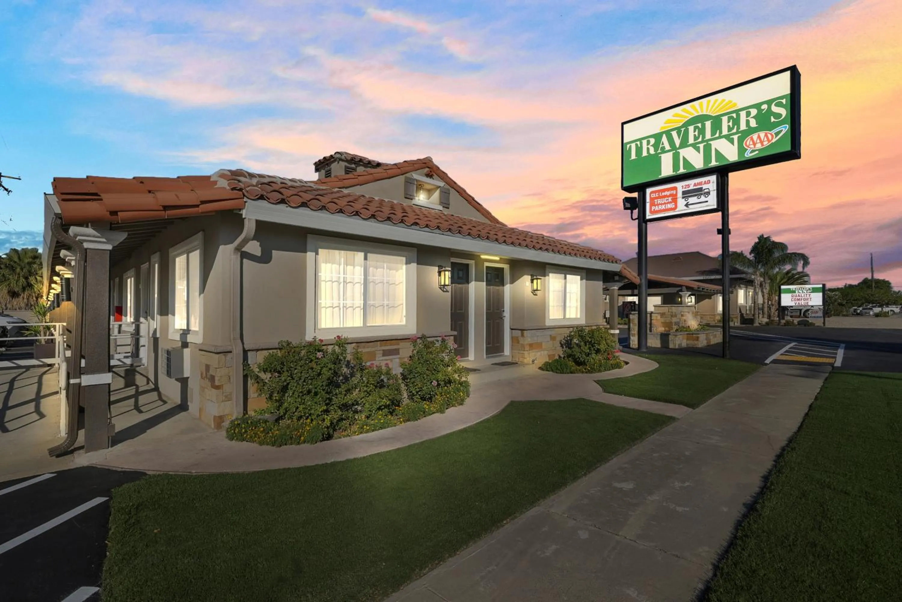 Traveler's Inn Williams, CA Modern Renovated Hotel