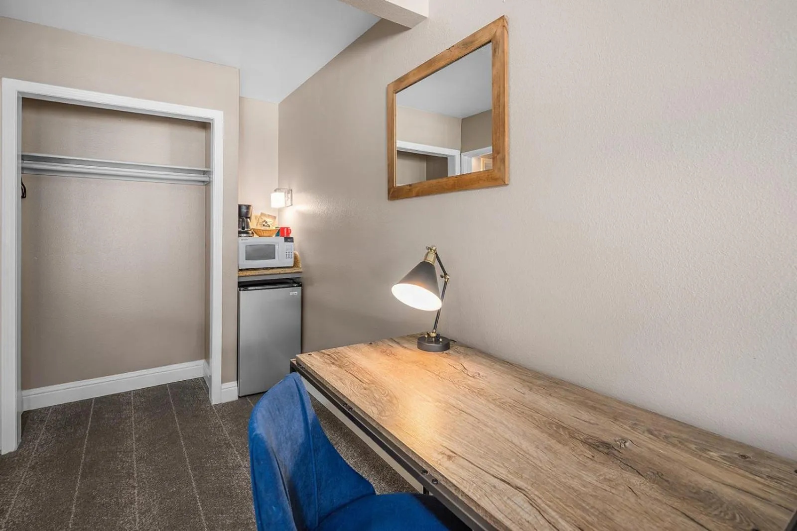 Kitchen or kitchenette in The Inn at Boatworks, Lake Tahoe