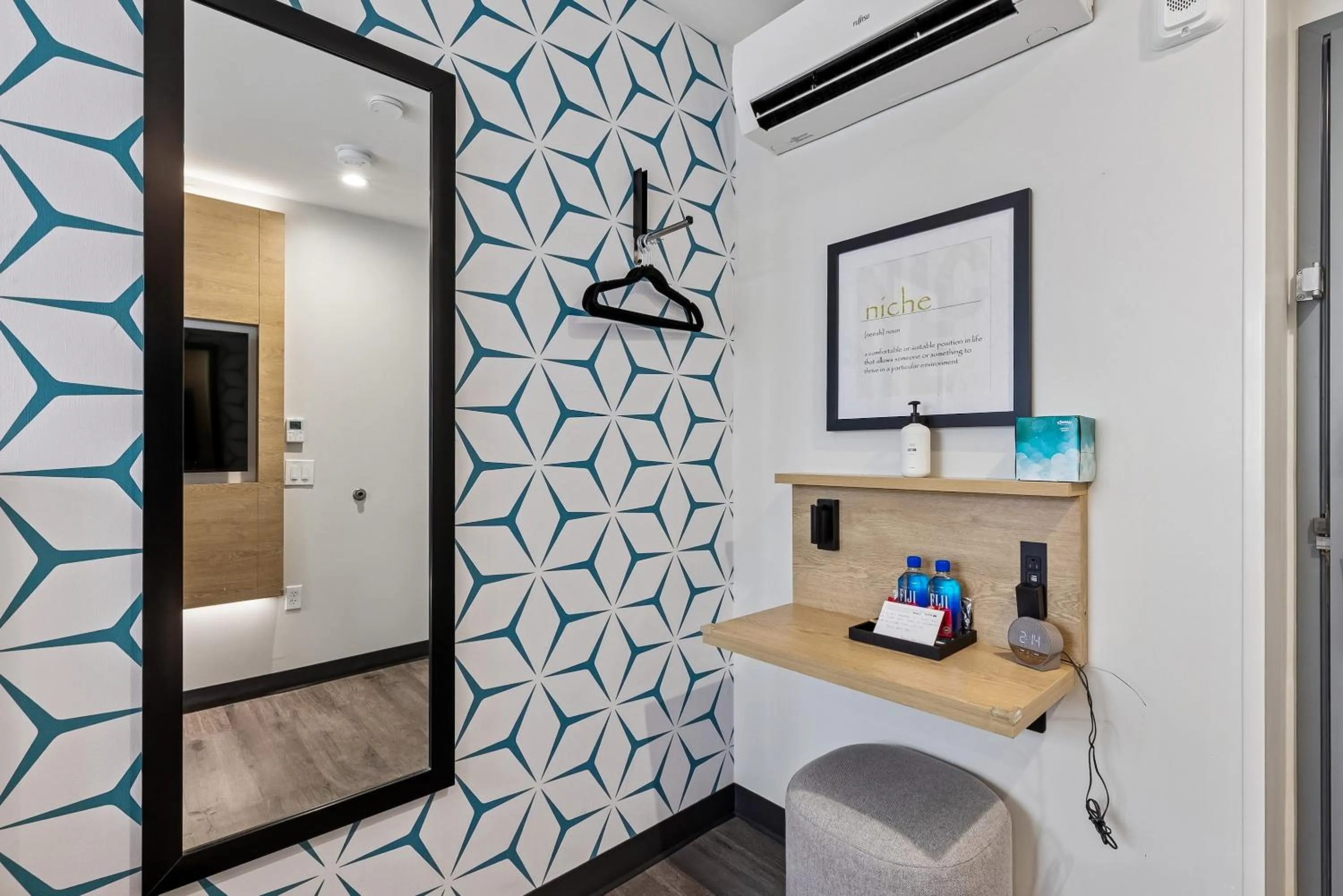 Toilet in Kasa Niche Hotel Redwood City