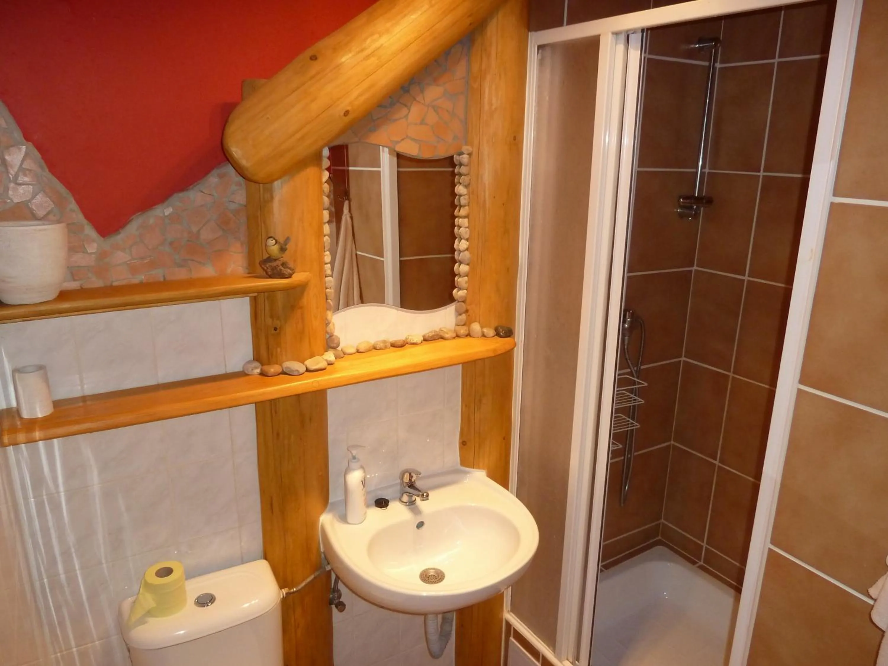 Bathroom in ARTHARMONY Pension & Hostel