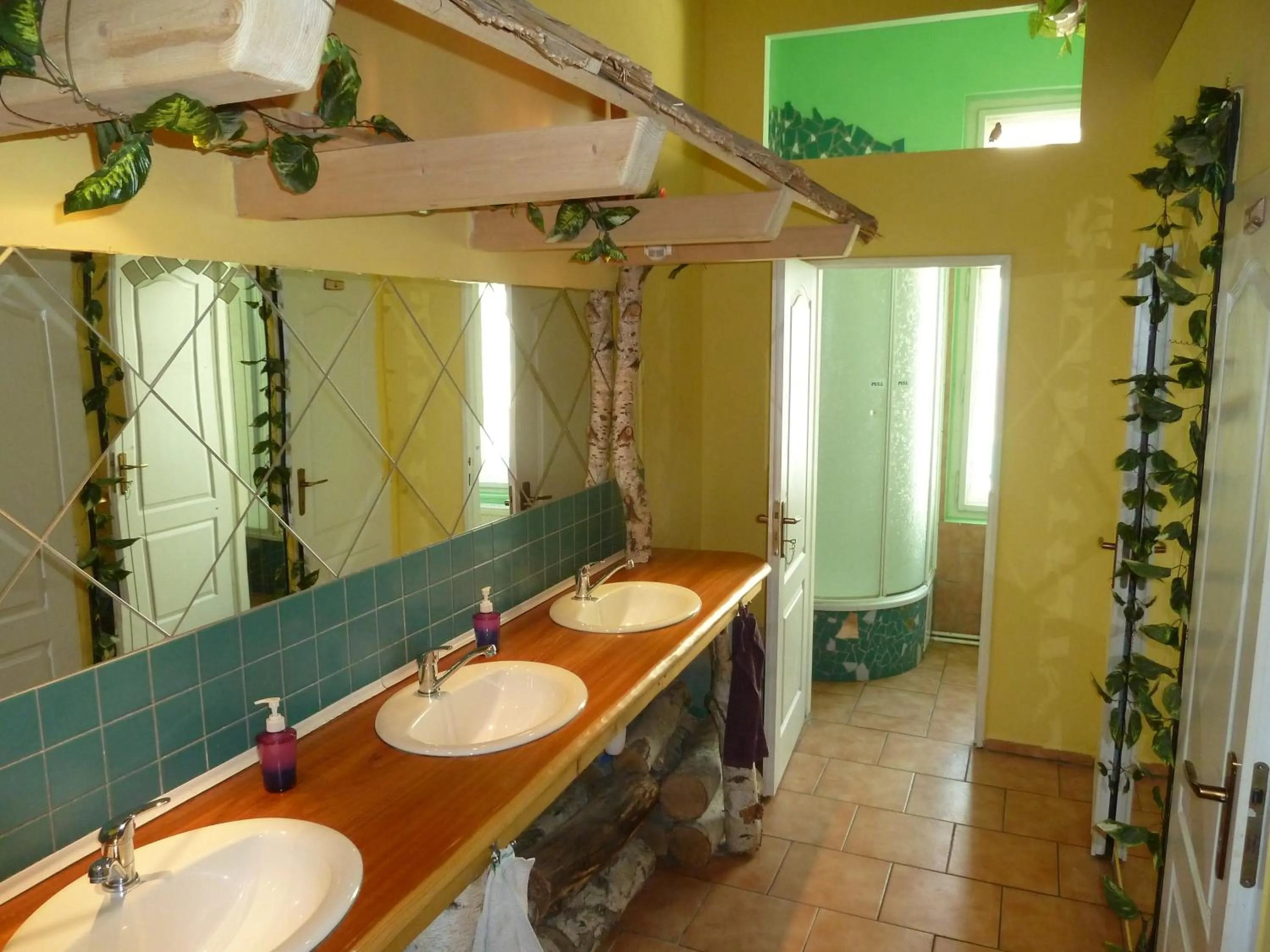Bathroom in ARTHARMONY Pension & Hostel