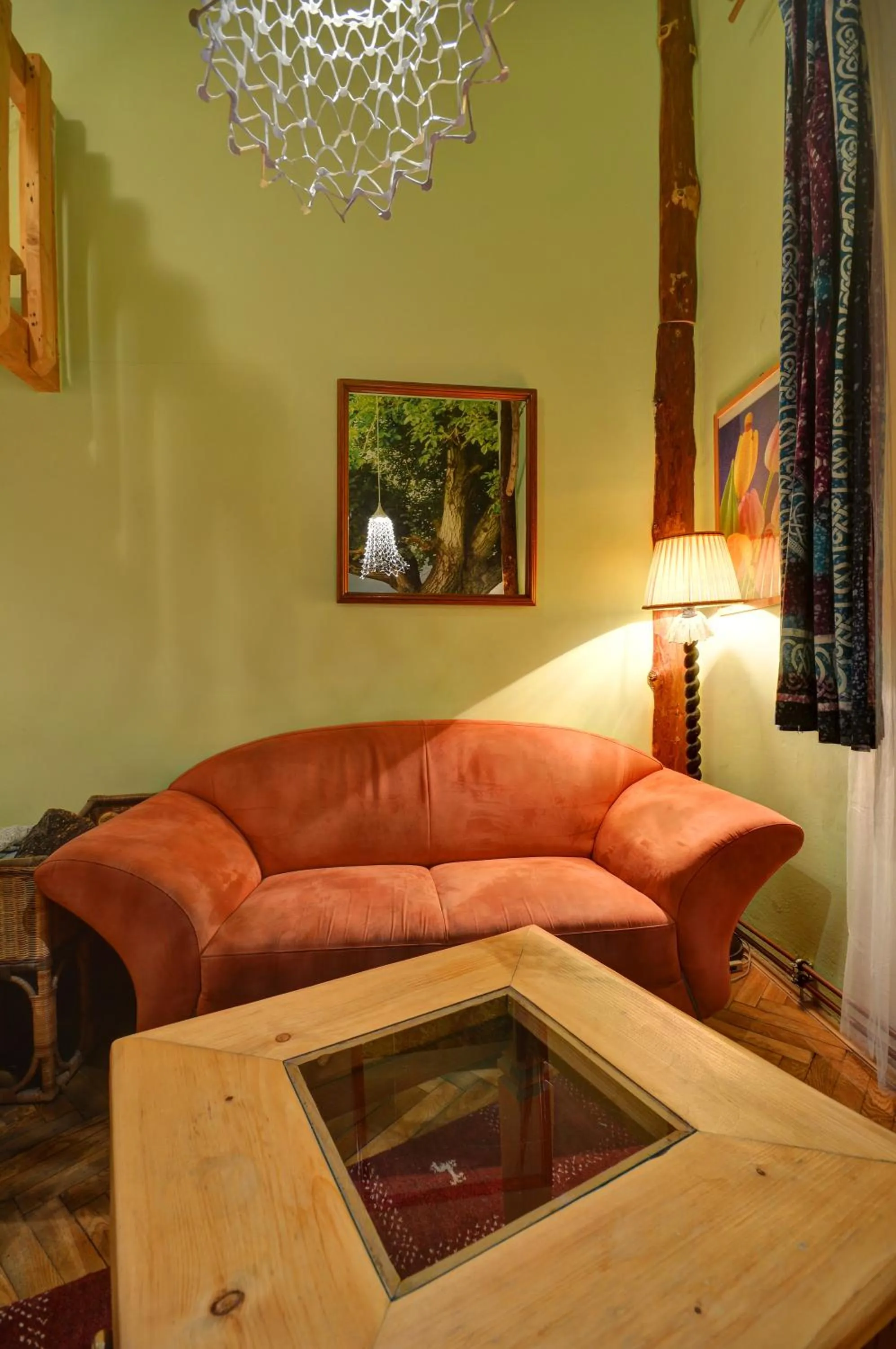 Seating area in ARTHARMONY Pension & Hostel