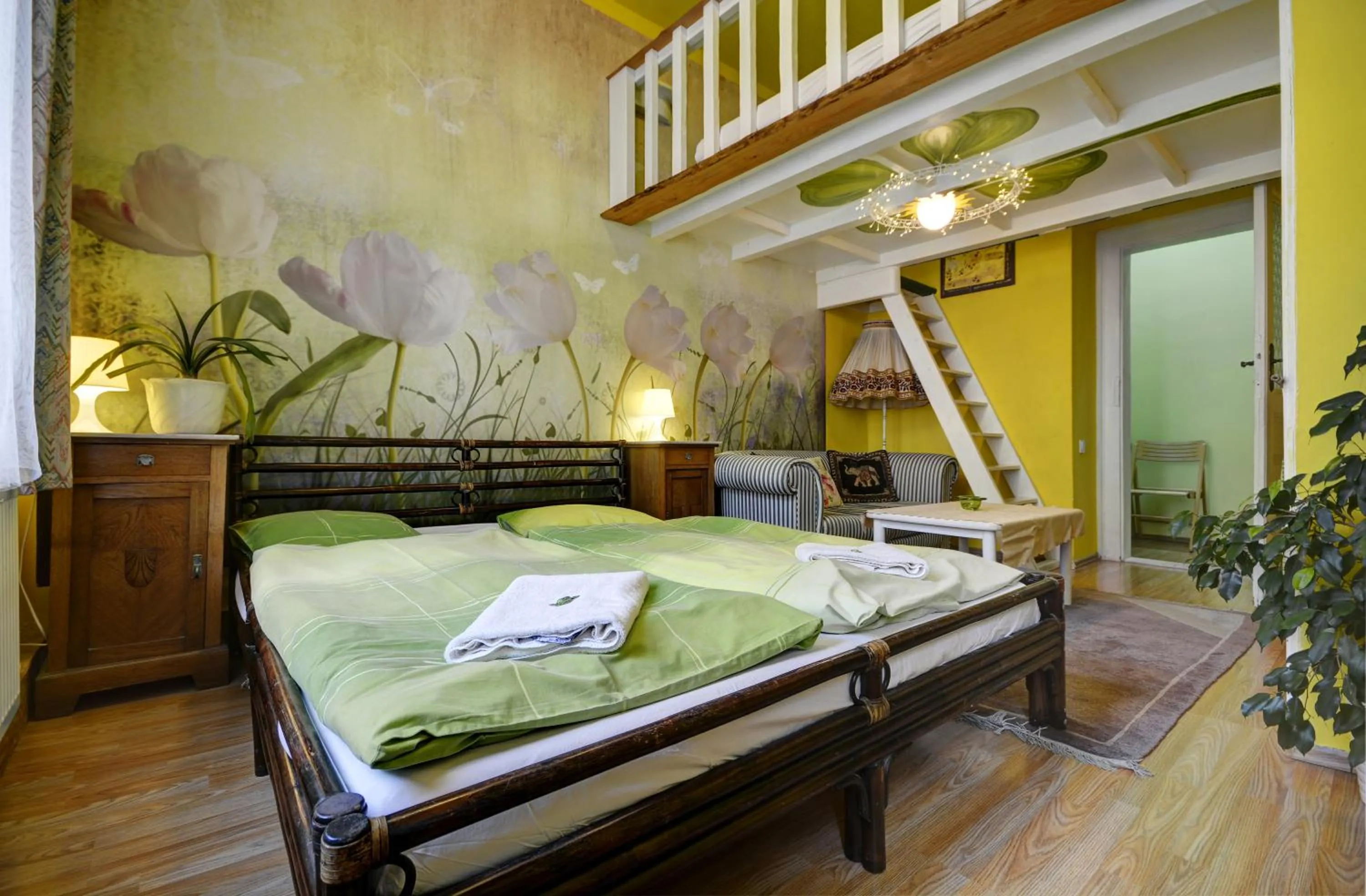 Photo of the whole room, Bed in ARTHARMONY Pension & Hostel