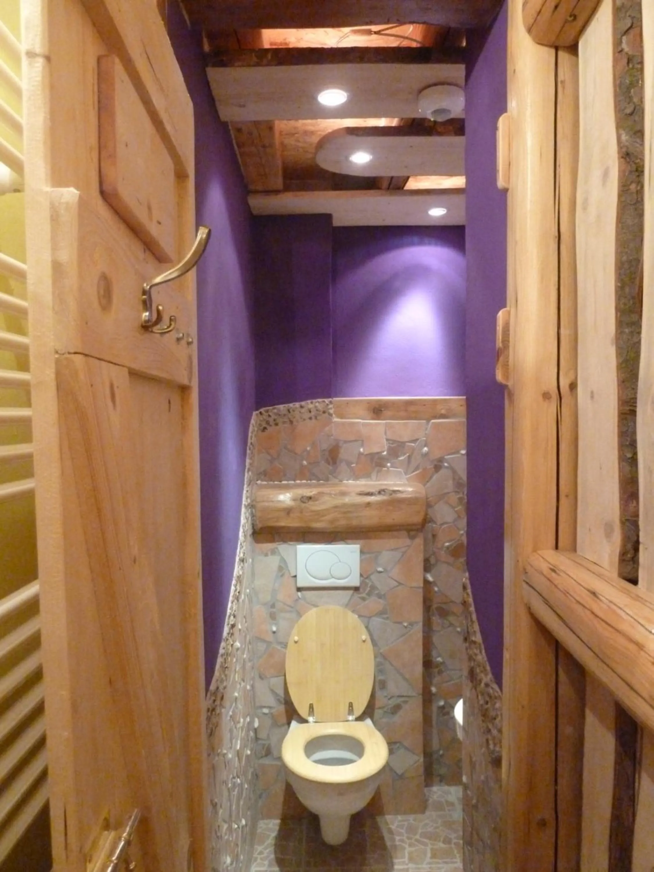 Toilet in ARTHARMONY Pension & Hostel