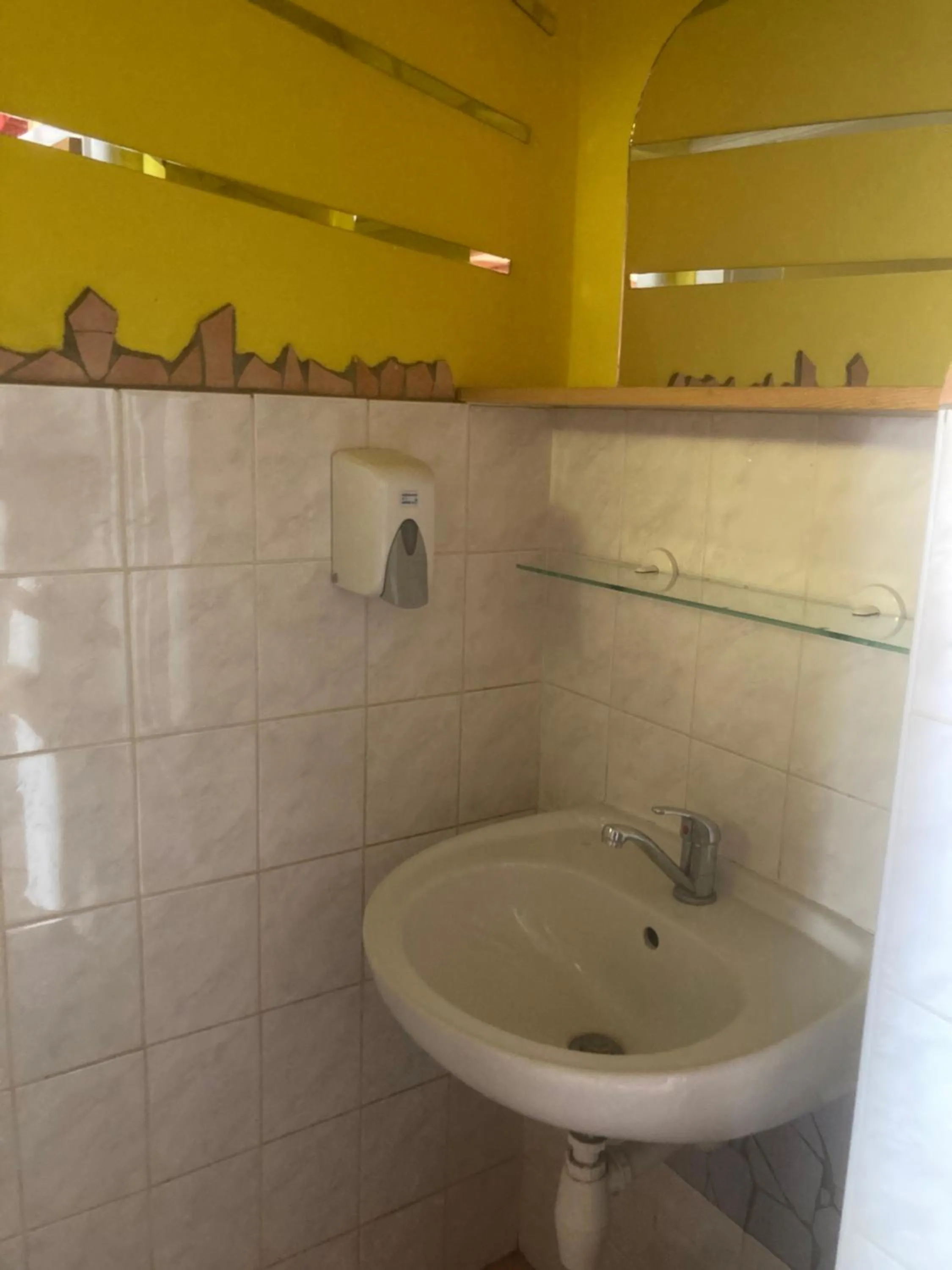 ARTHARMONY Pension & Hostel