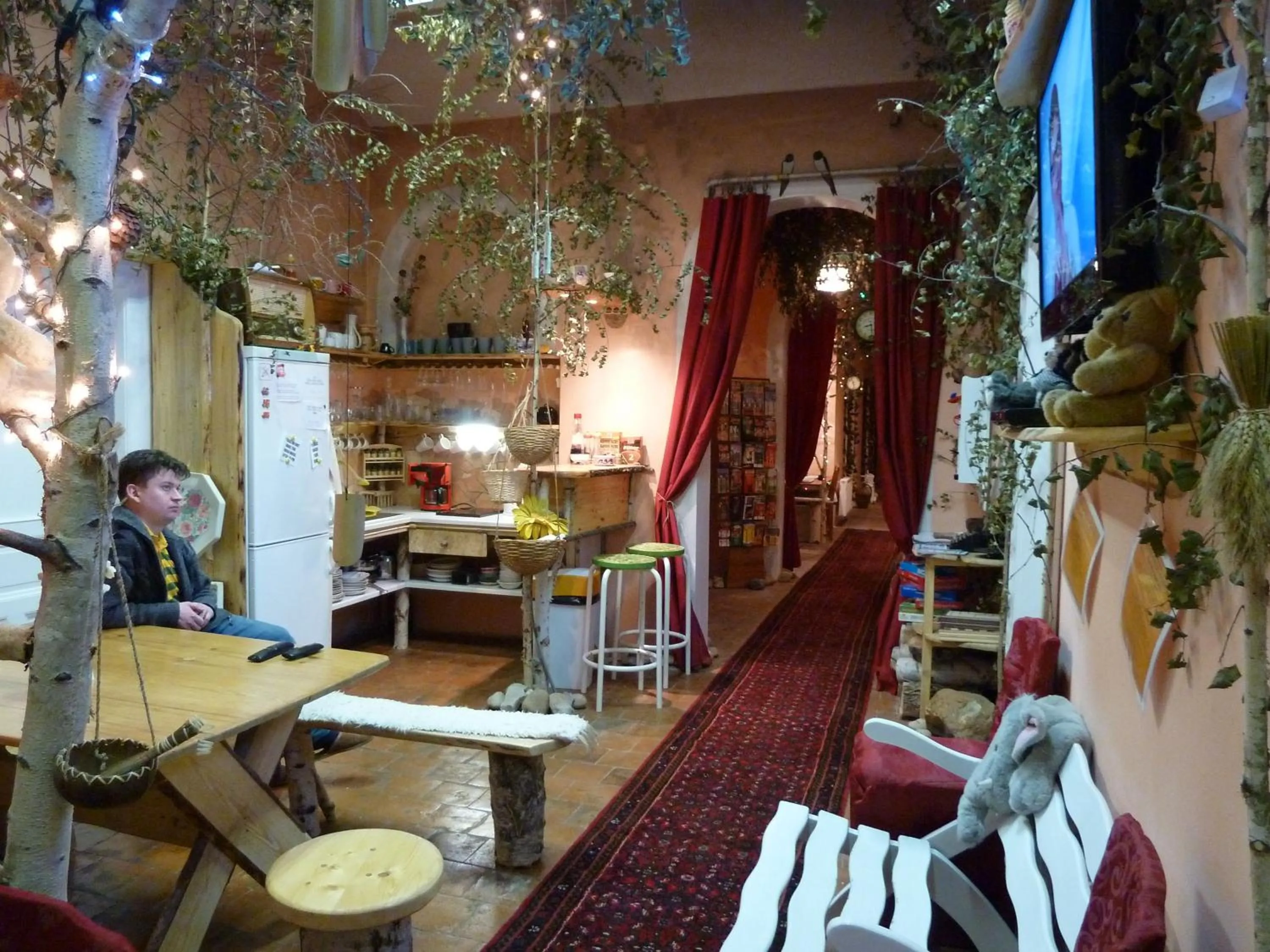 Restaurant/places to eat in ARTHARMONY Pension & Hostel