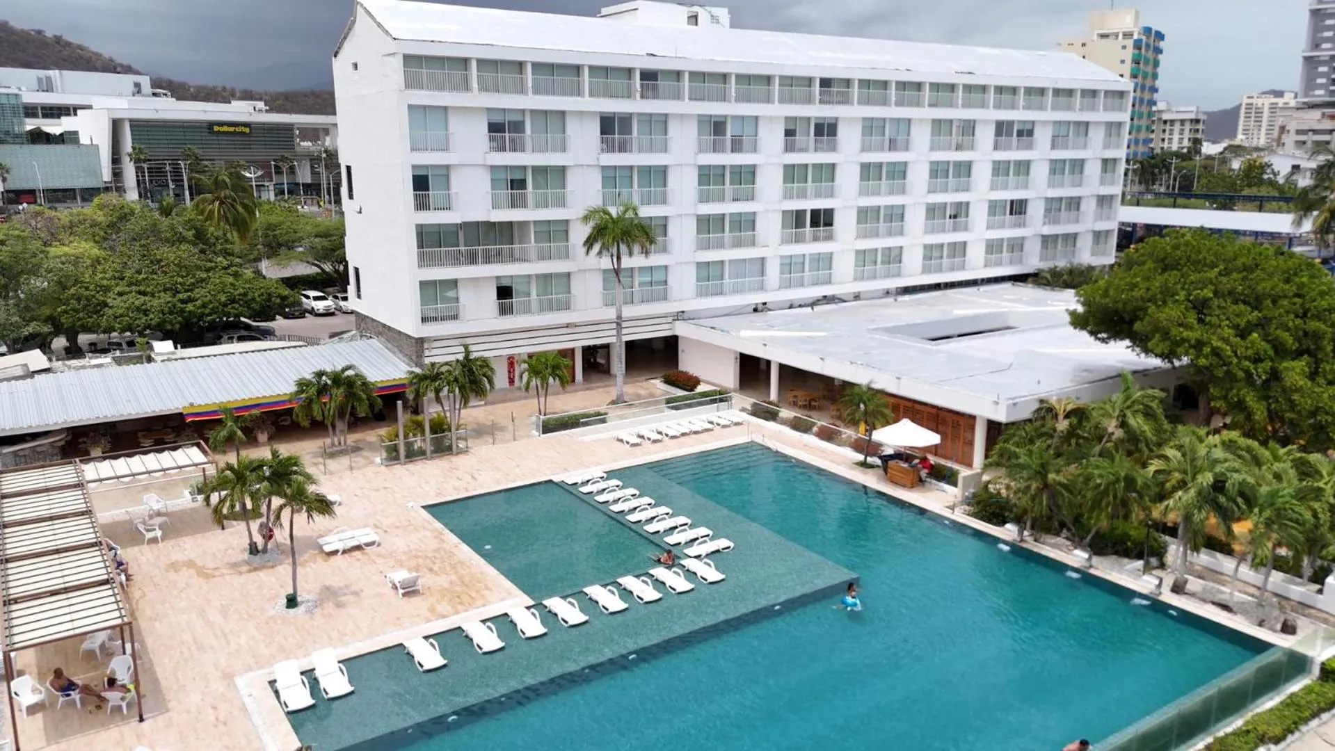 Property building in Tamaca Beach Resort