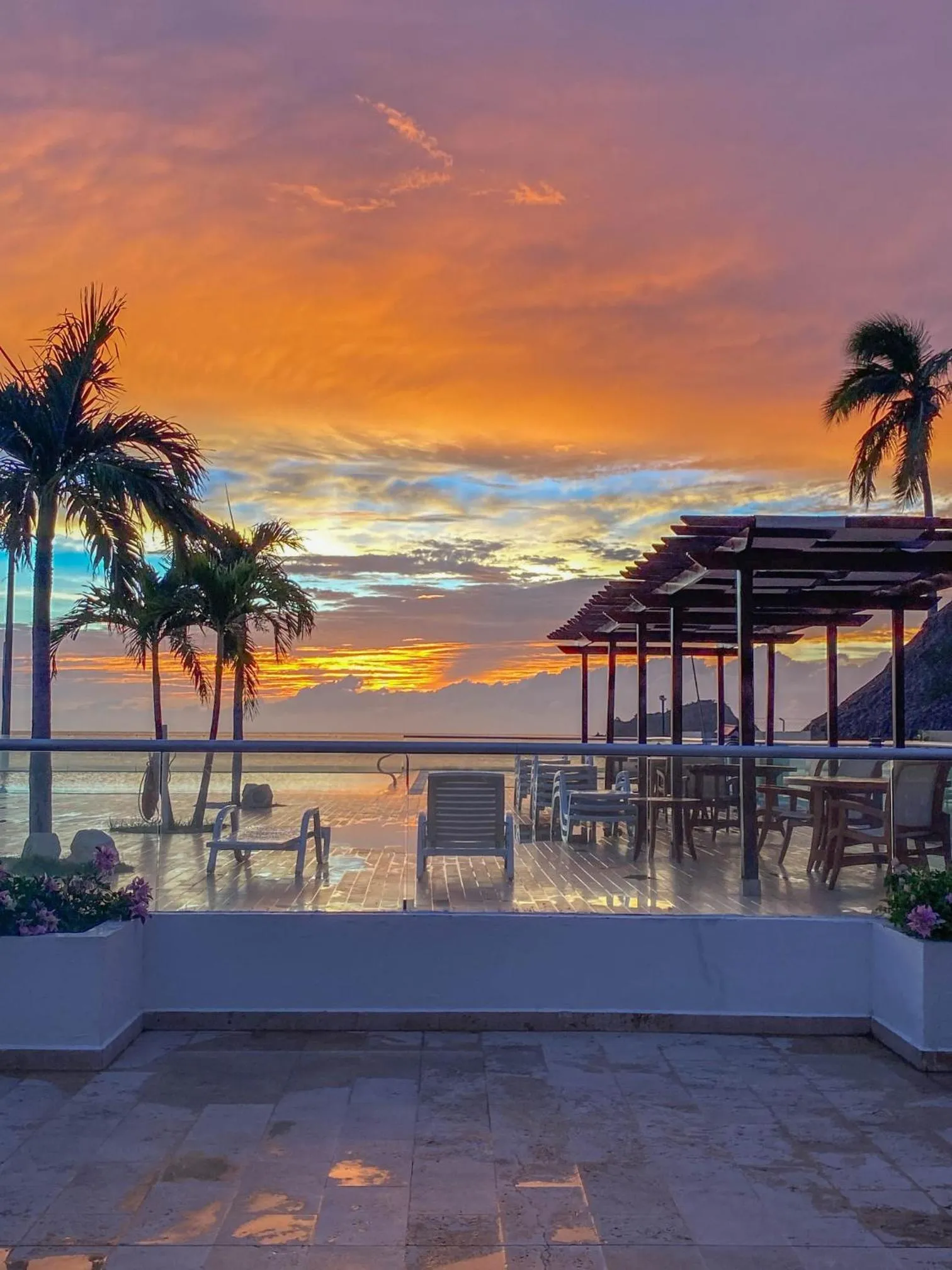 Sunset in Tamaca Beach Resort