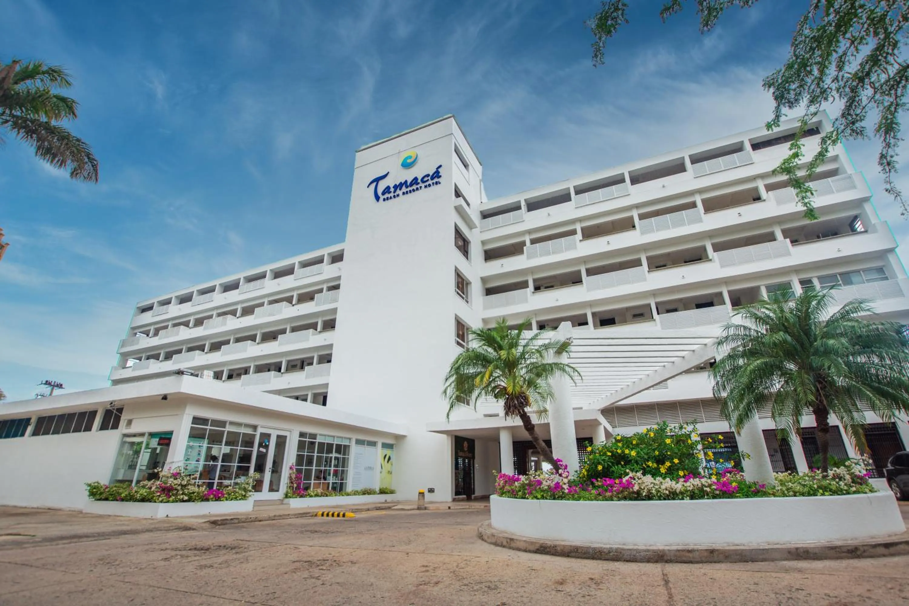 Property building in Tamaca Beach Resort
