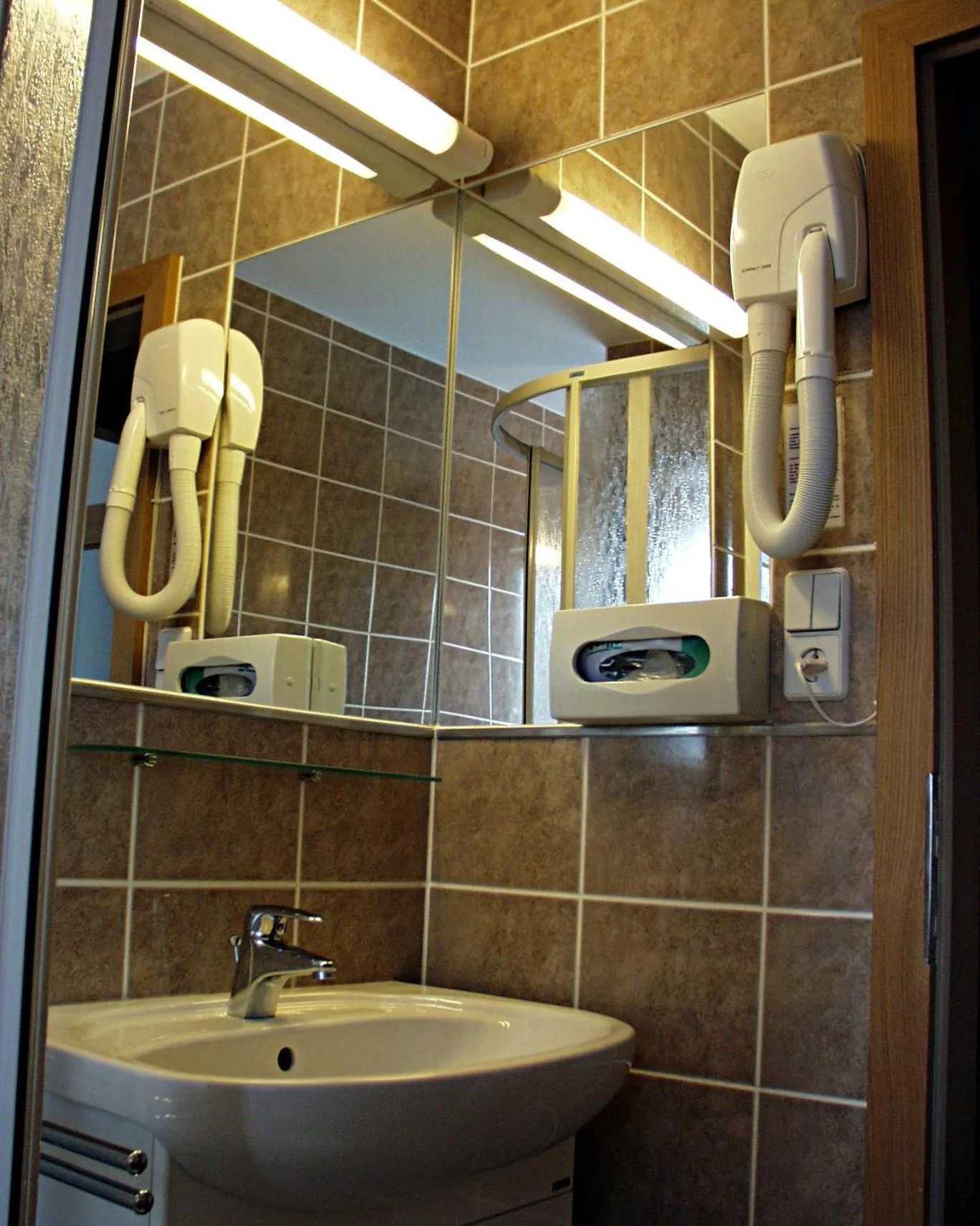 Bathroom in Hotel Smaragd