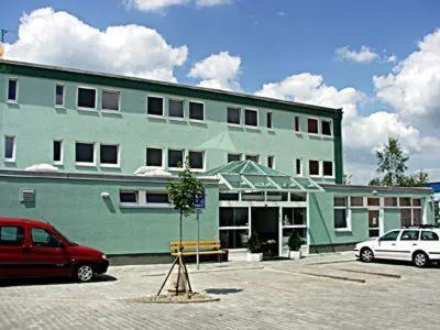 Facade/entrance in Hotel Smaragd