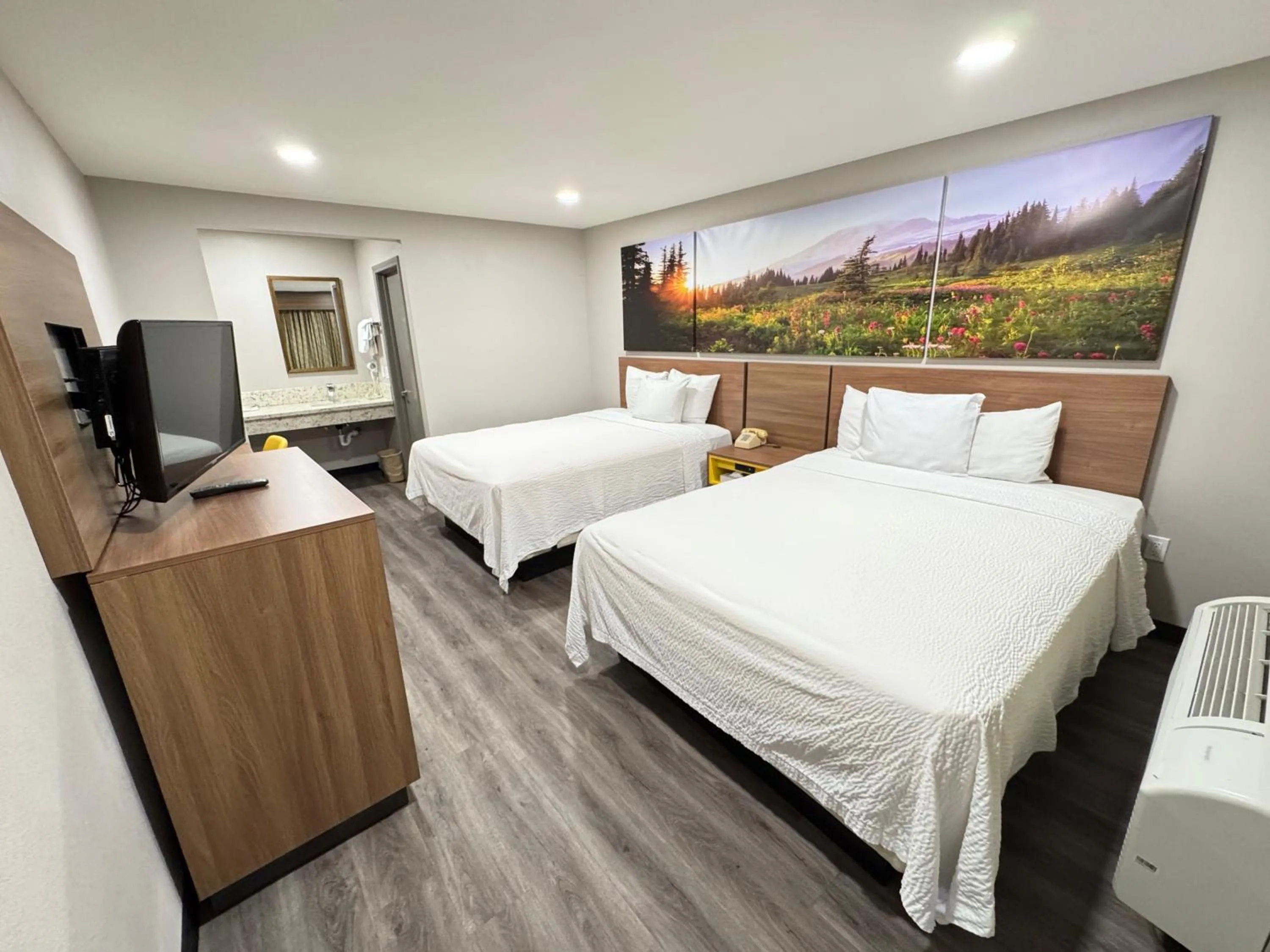 Bedroom, Bed in Days Inn by Wyndham Barstow