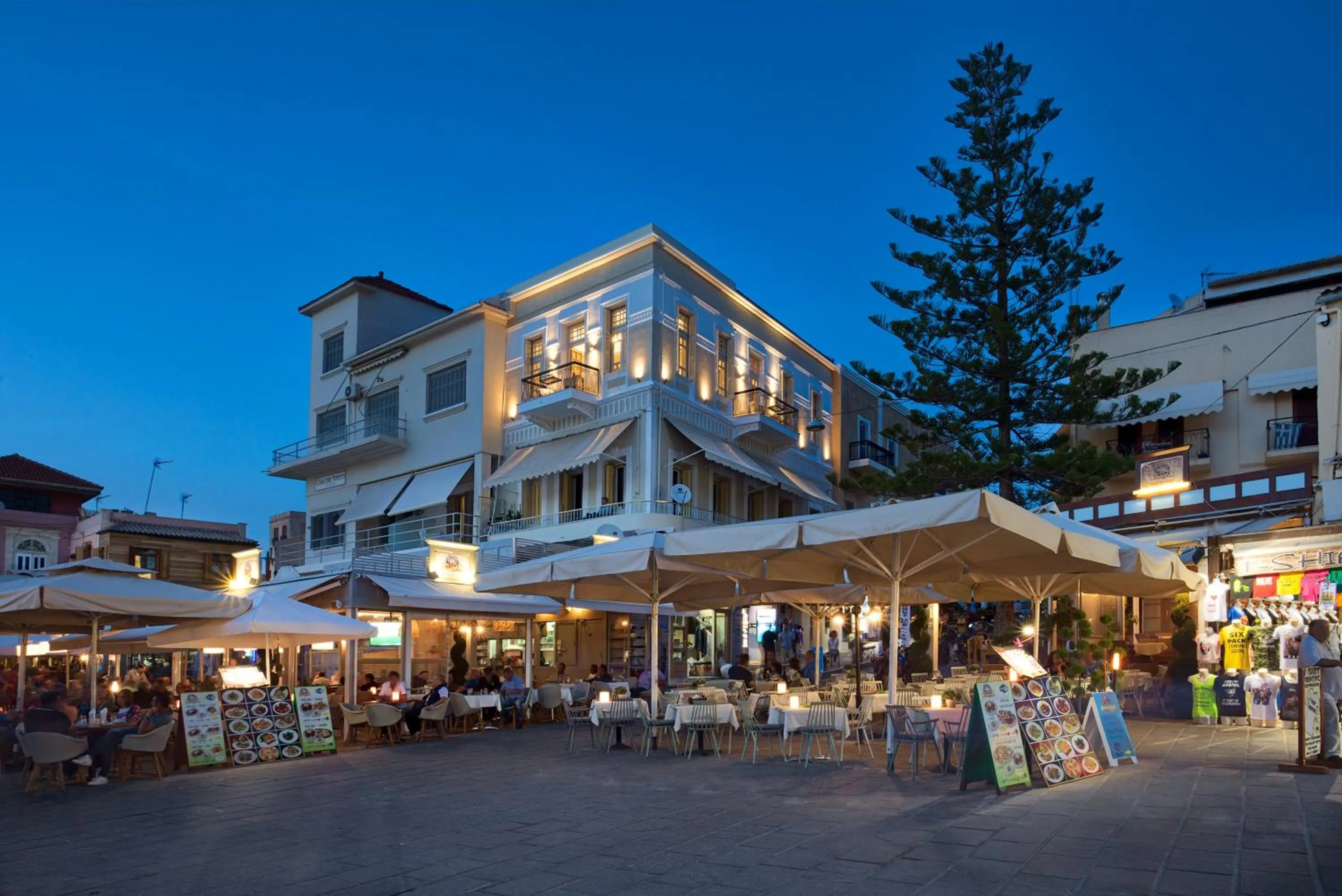 Property building in 1924 suites