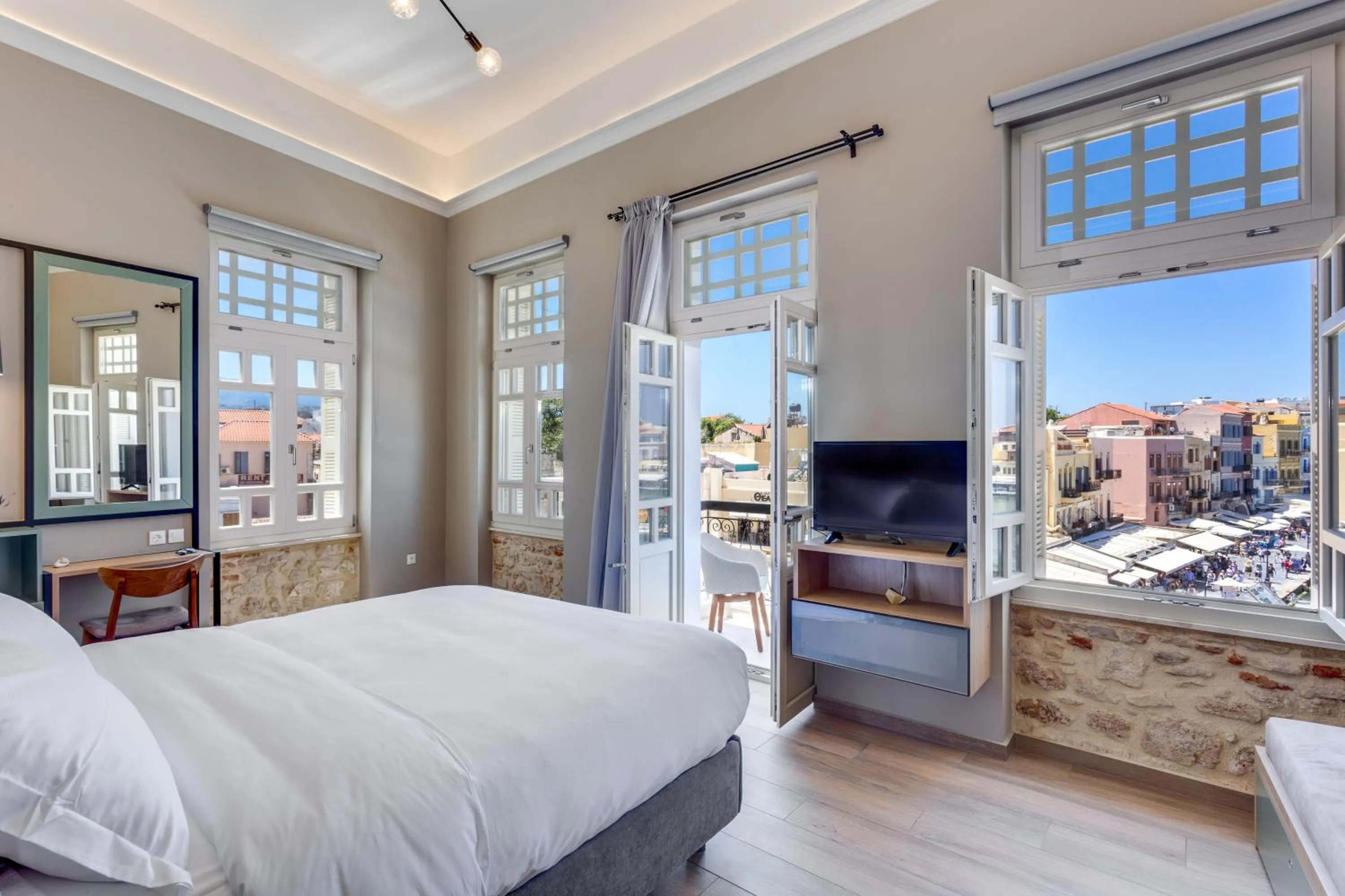 Bedroom, Bed in 1924 suites