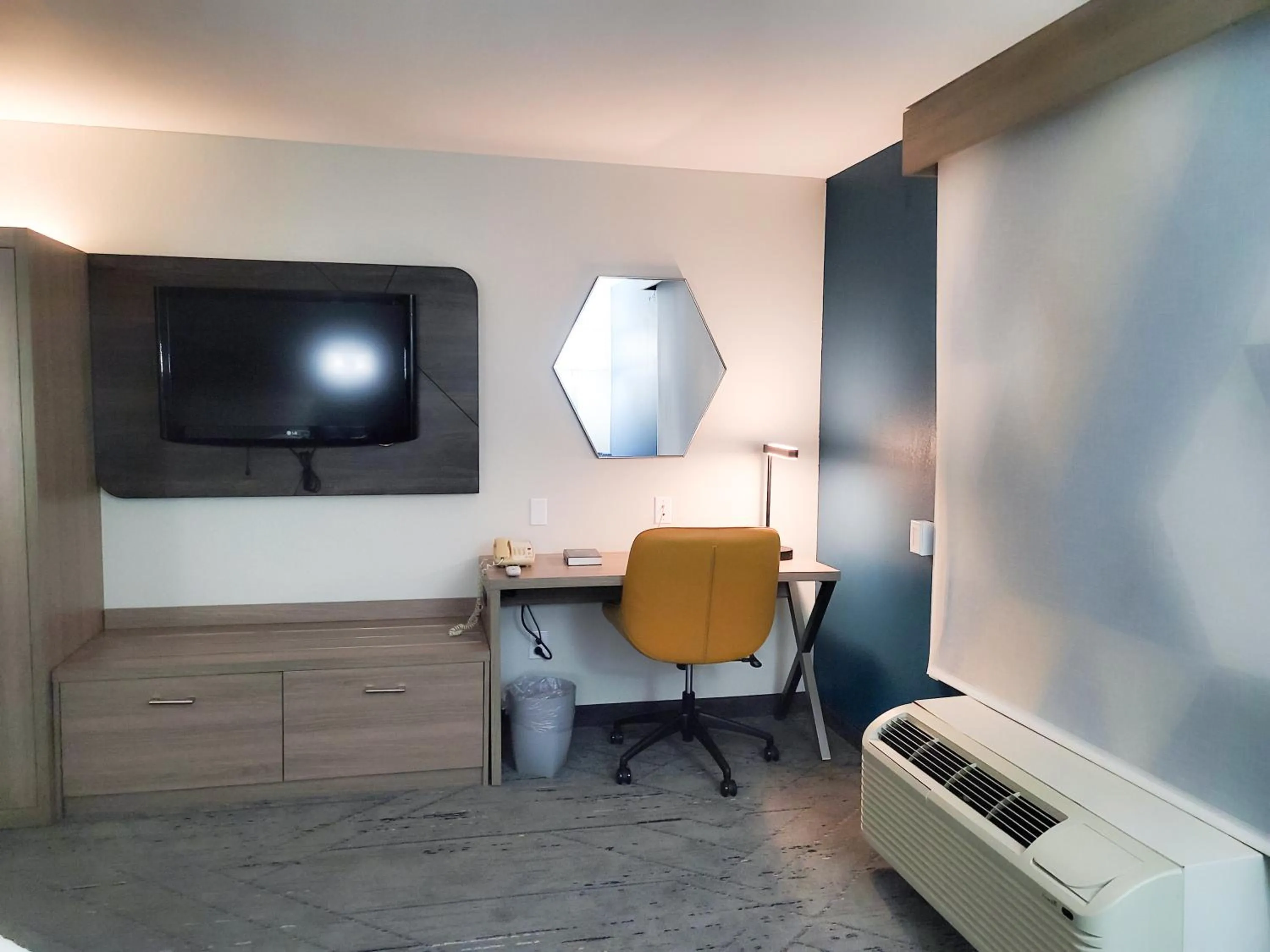 Photo of the whole room in Holiday Inn Express Enid-Highway 412 by IHG