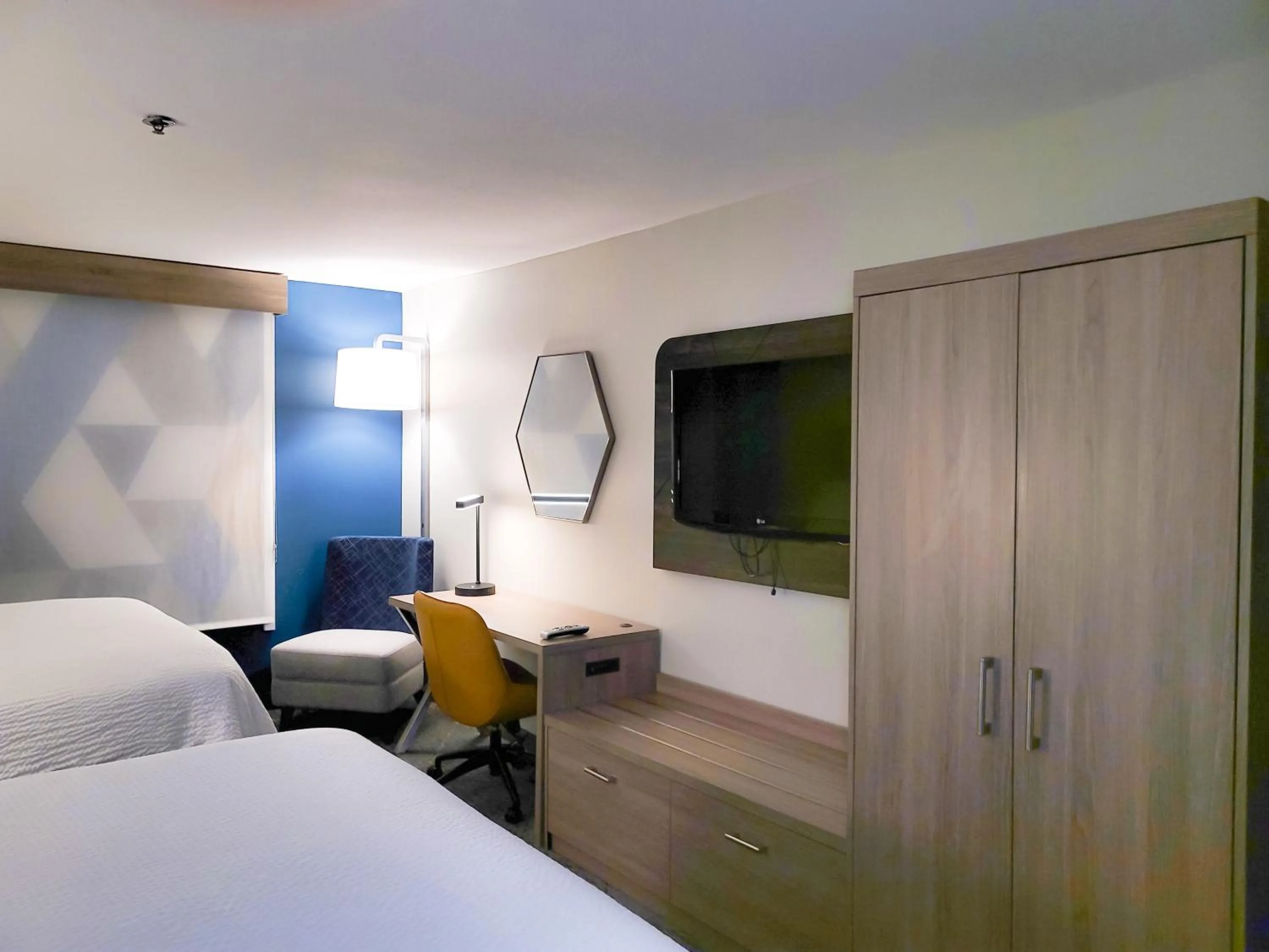 Bed in Holiday Inn Express Enid-Highway 412 by IHG