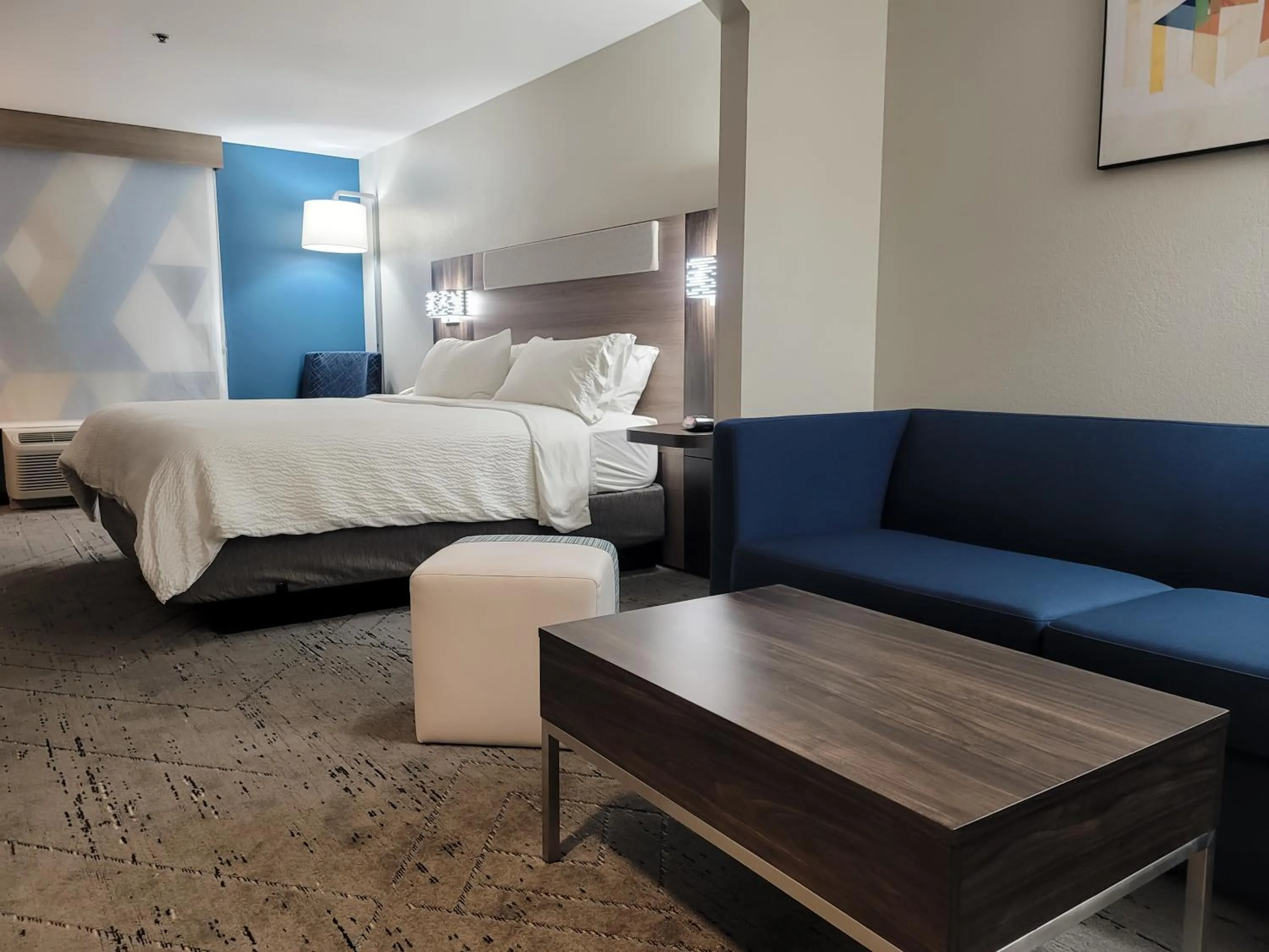 Bed in Holiday Inn Express Enid-Highway 412 by IHG