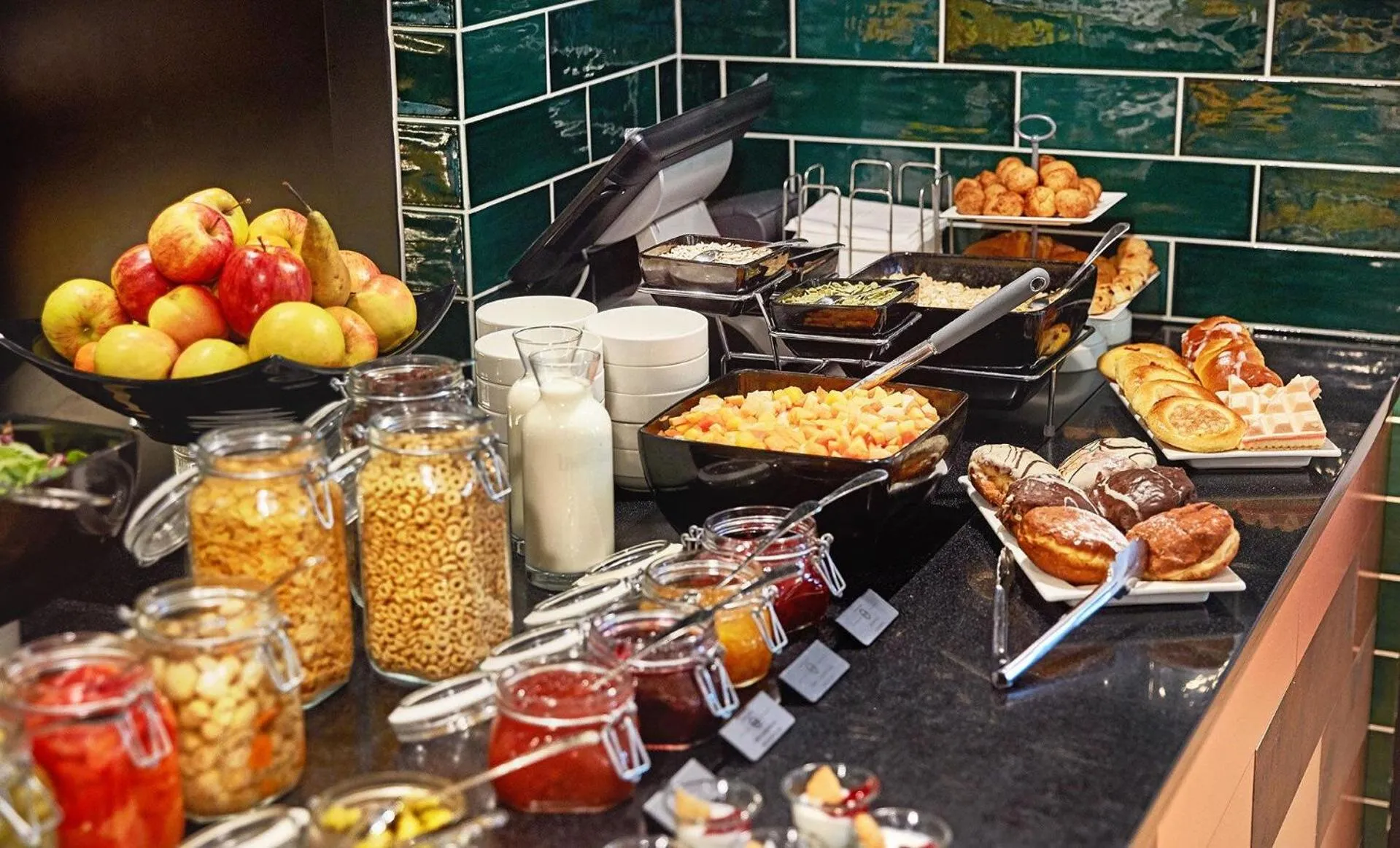 Restaurant/places to eat in B&B HOTEL Krakow Centrum