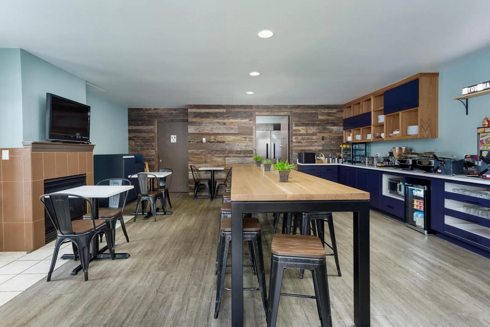 Restaurant/places to eat in The Coho Oceanfront Lodge