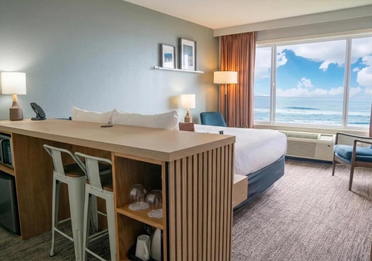 Kitchen or kitchenette, Bed in The Coho Oceanfront Lodge