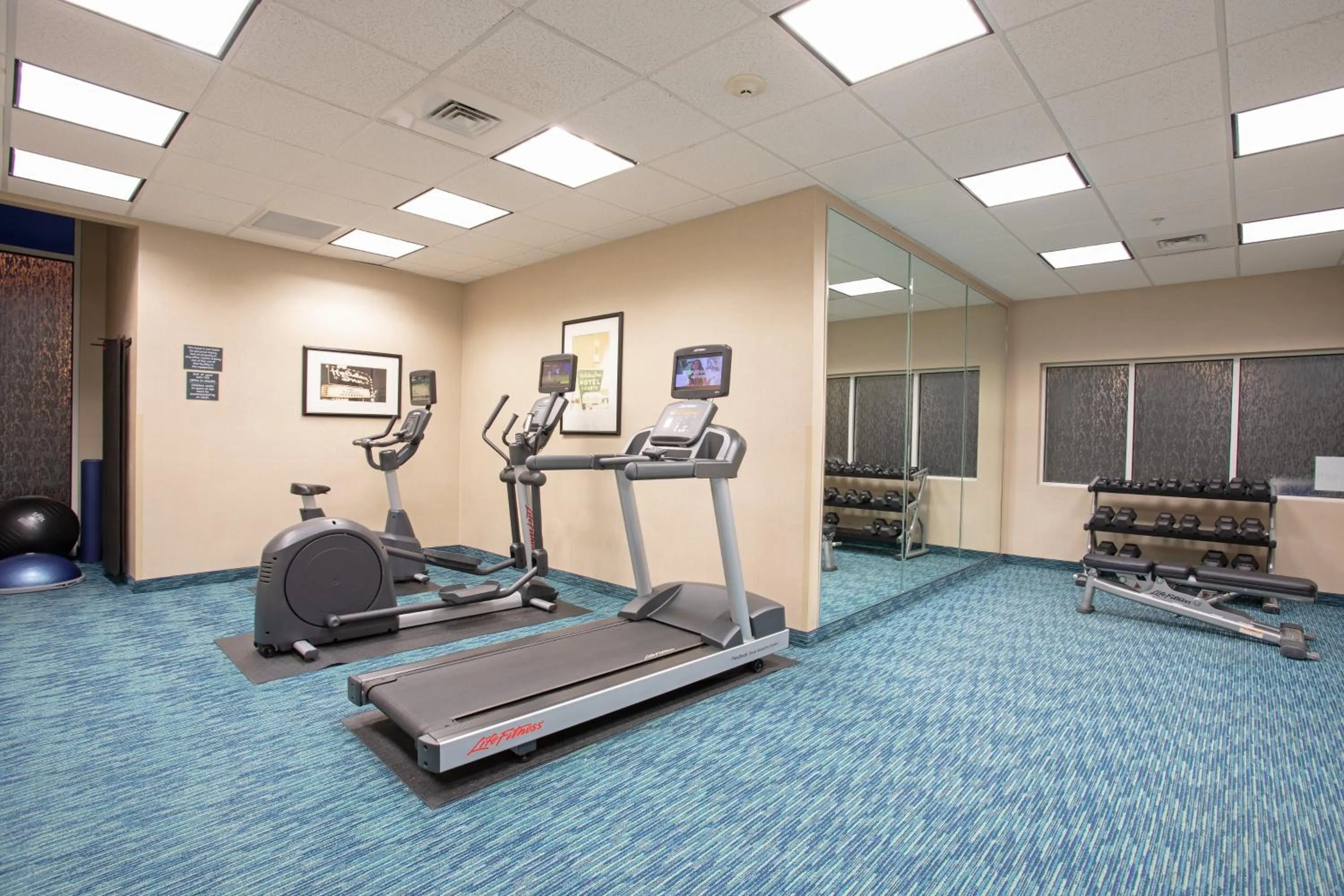 Fitness centre/facilities in Holiday Inn Winchester Southeast-Historic Gateway by IHG