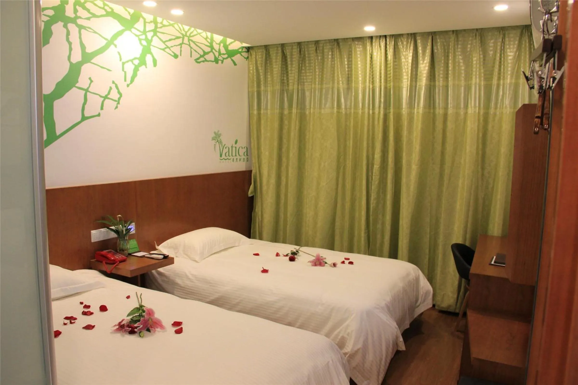 Bed in Vatica Xuzhou High Speed Railway Station Hotel