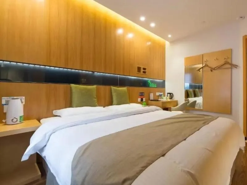 Bed in Vatica Xuzhou High Speed Railway Station Hotel