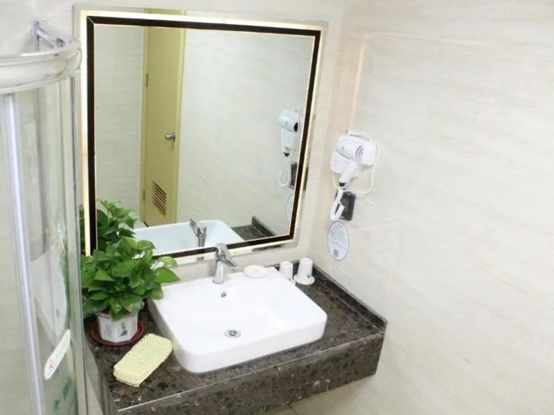 GreenTree Inn Yangzhou Jiangdu Shaobo Town Huaihai Road Express Hotel