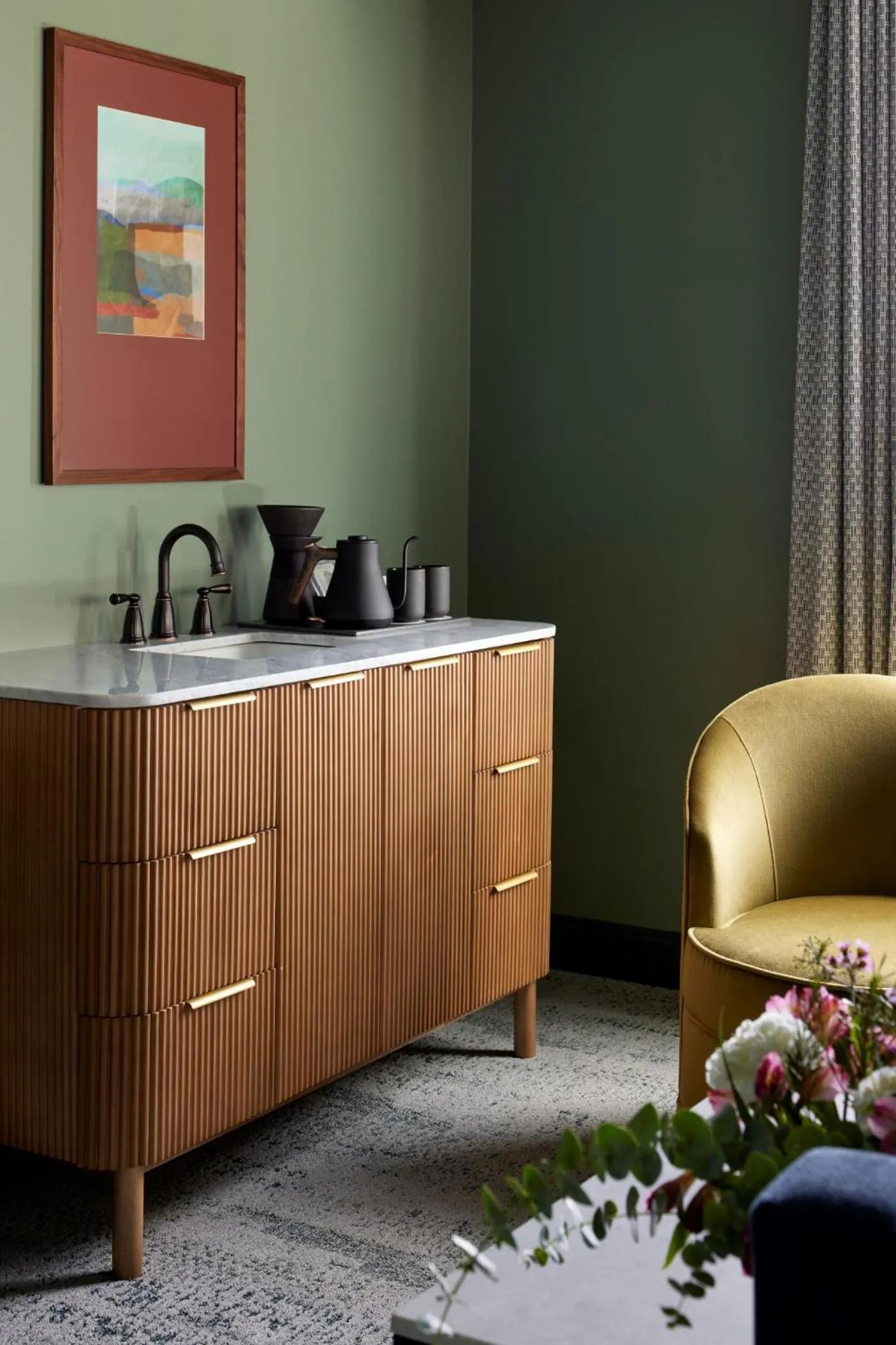 minibar in Marcus Whitman Hotel