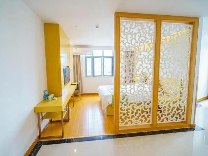 GreenTree Inn Suzhou Mudu Lingyan Mountain Ganglong City Hotel