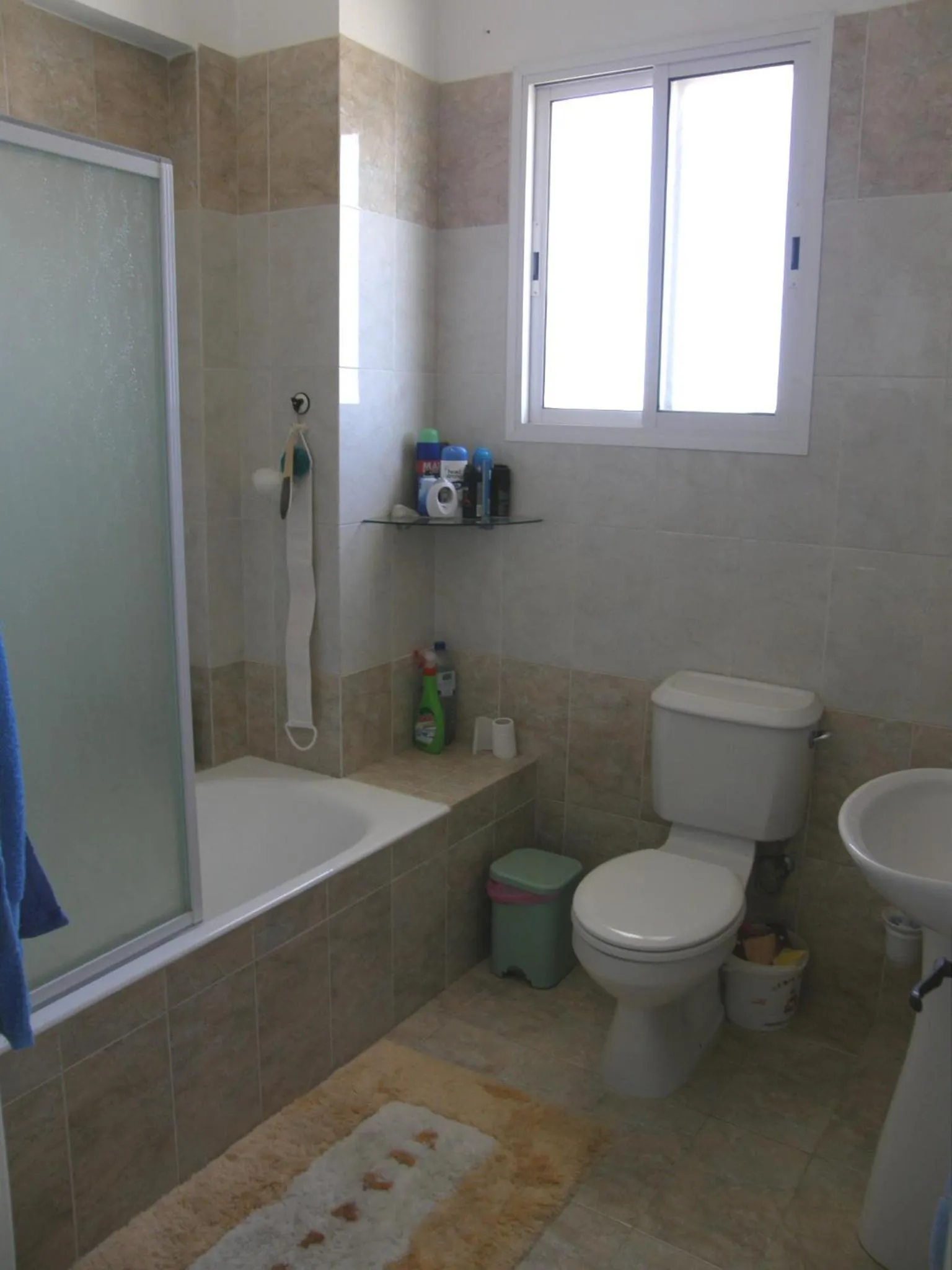 Toilet in Athena and The Owl Beachside Apt