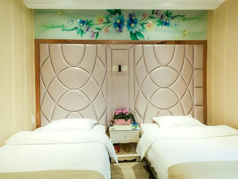 Bed in GreenTree Alliance Shanghai Minhang District Hongqiao Hub Huanghua Road Hotel