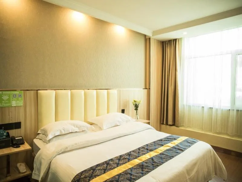 Bed in GreenTree Inn Jinhua Railway Station Express Hotel