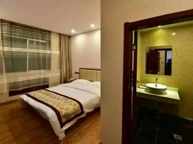 Bed in Shell Zhaozhong Ancient Street, Jinzhong County Railway Station Hotel