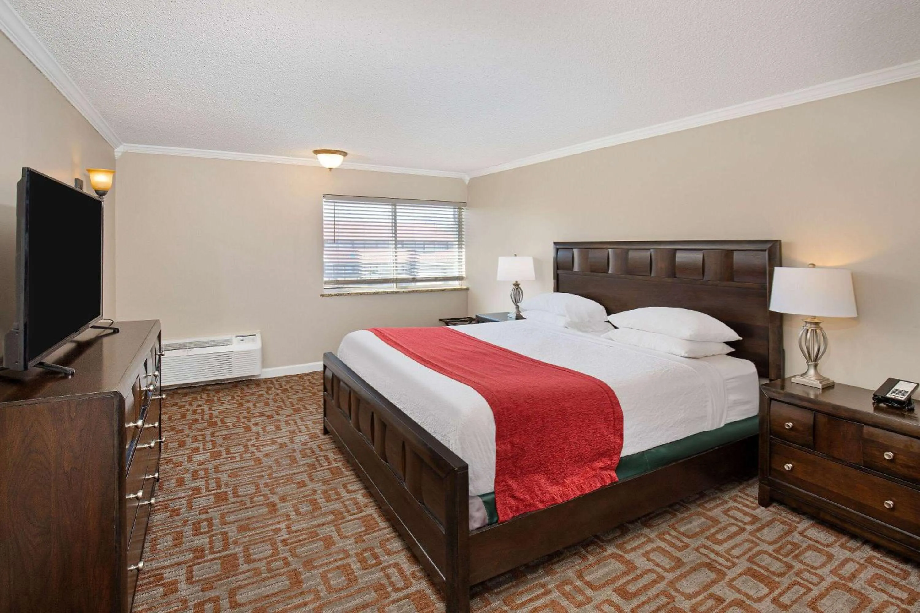 Bed in Ramada by Wyndham Bowling Green