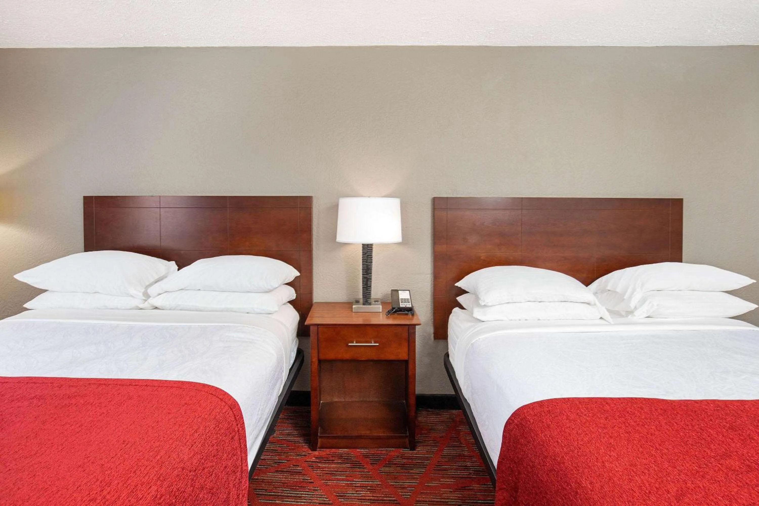 Photo of the whole room, Bed in Ramada by Wyndham Bowling Green