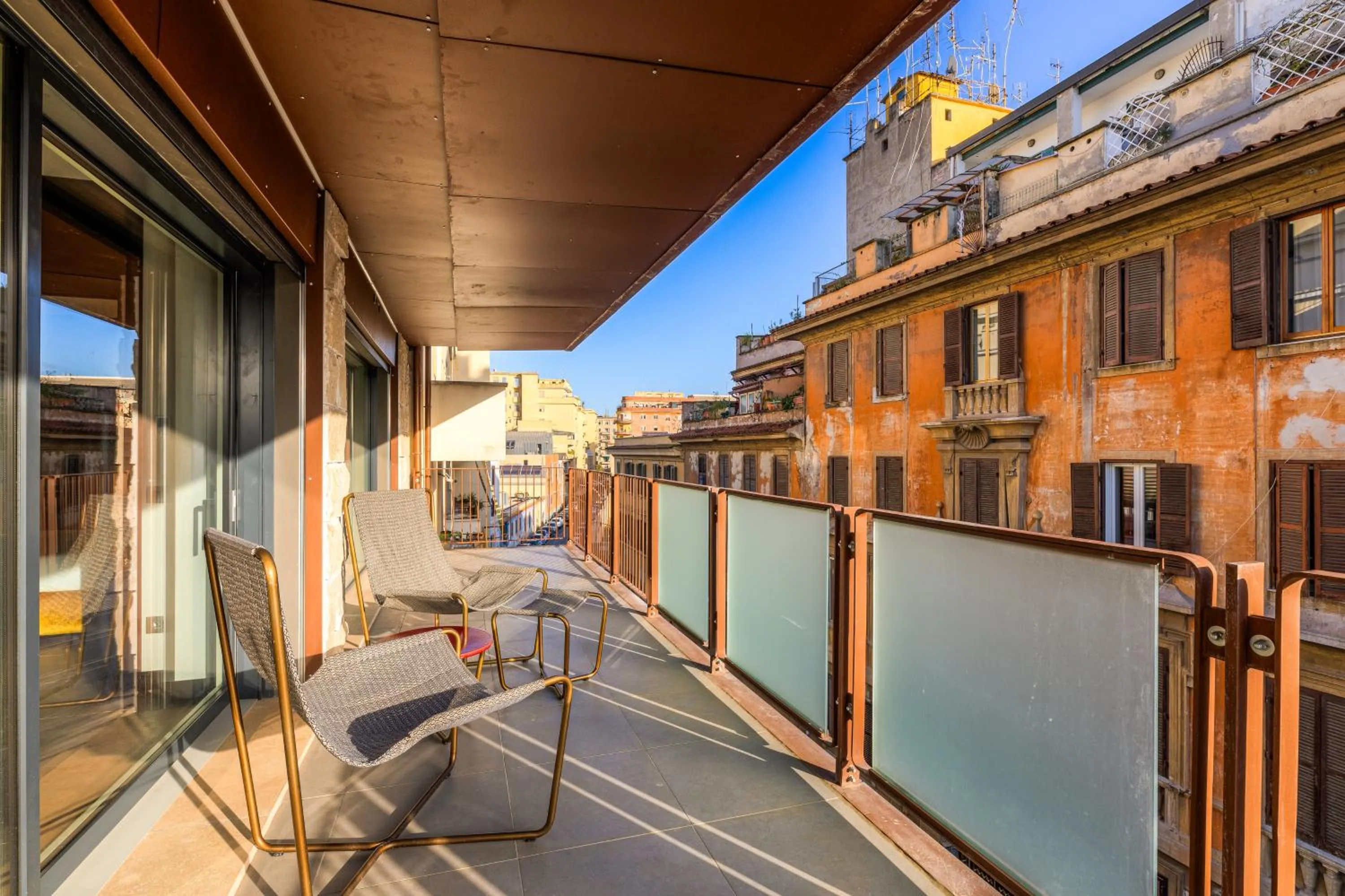 Balcony/Terrace in Gasometer Urban Suites