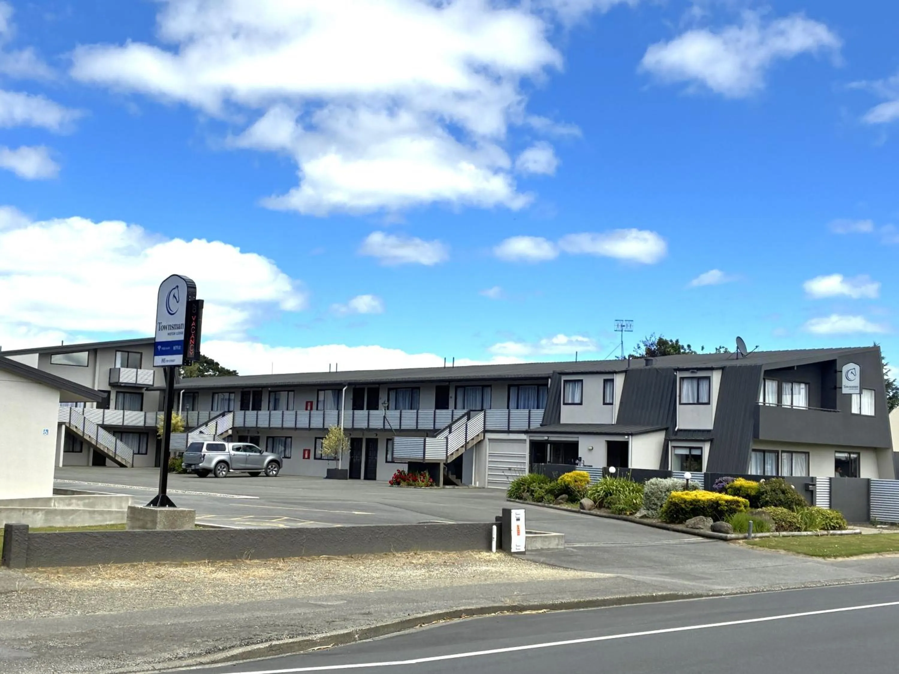 Townsman Motor Lodge