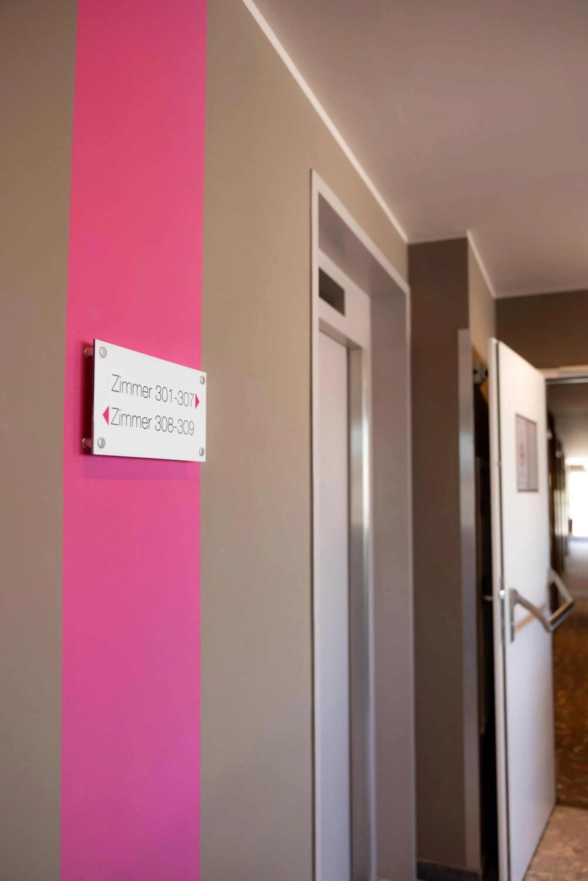 Decorative detail in HOTEL max70