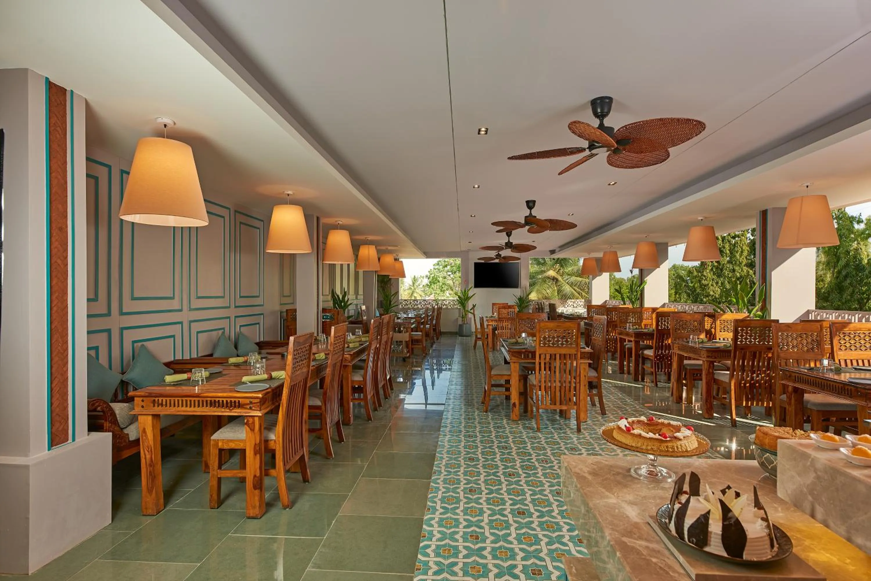 Restaurant/places to eat in Southern Star,Bangalore