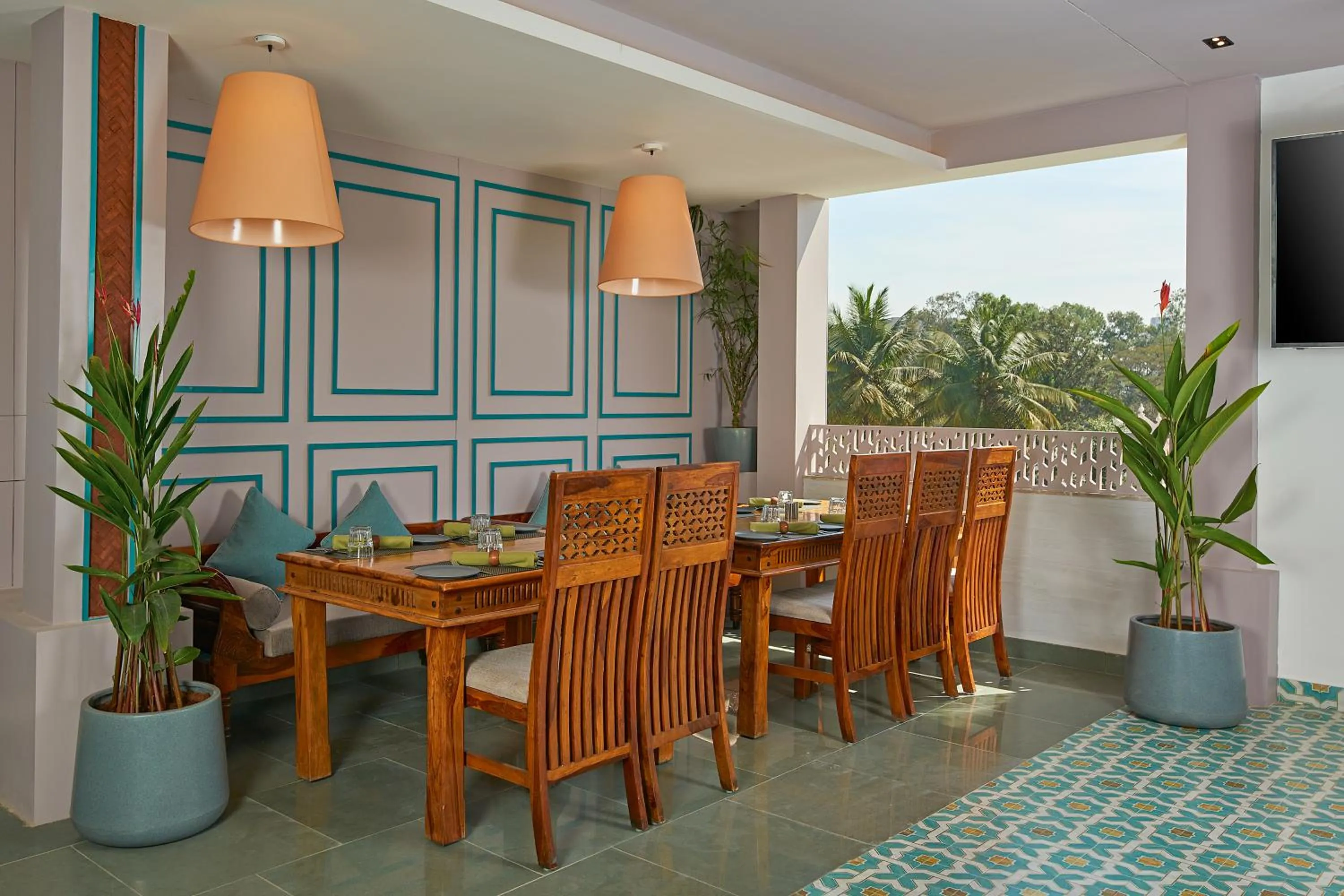 Restaurant/places to eat in Southern Star,Bangalore