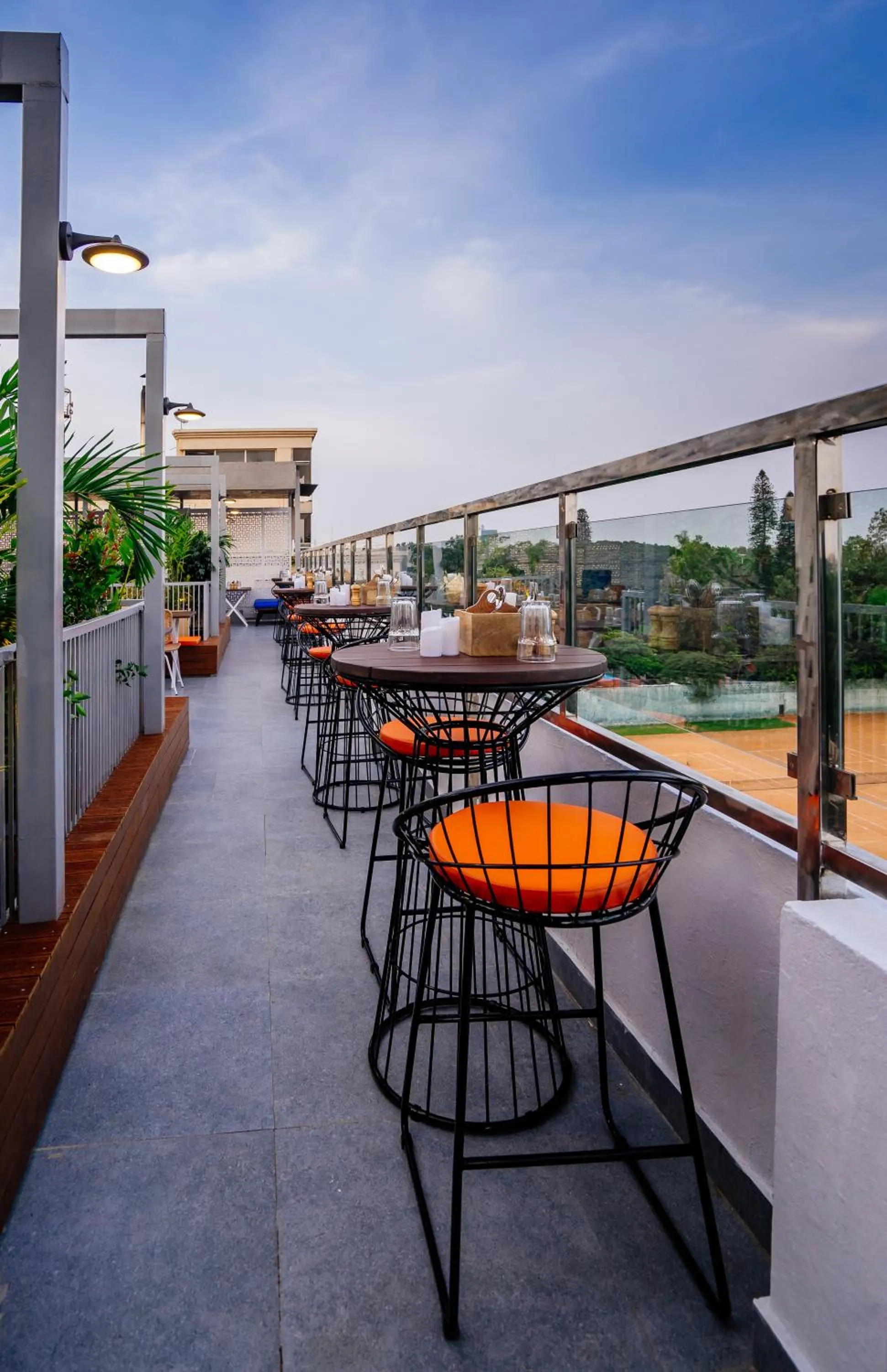 Restaurant/places to eat in Southern Star,Bangalore