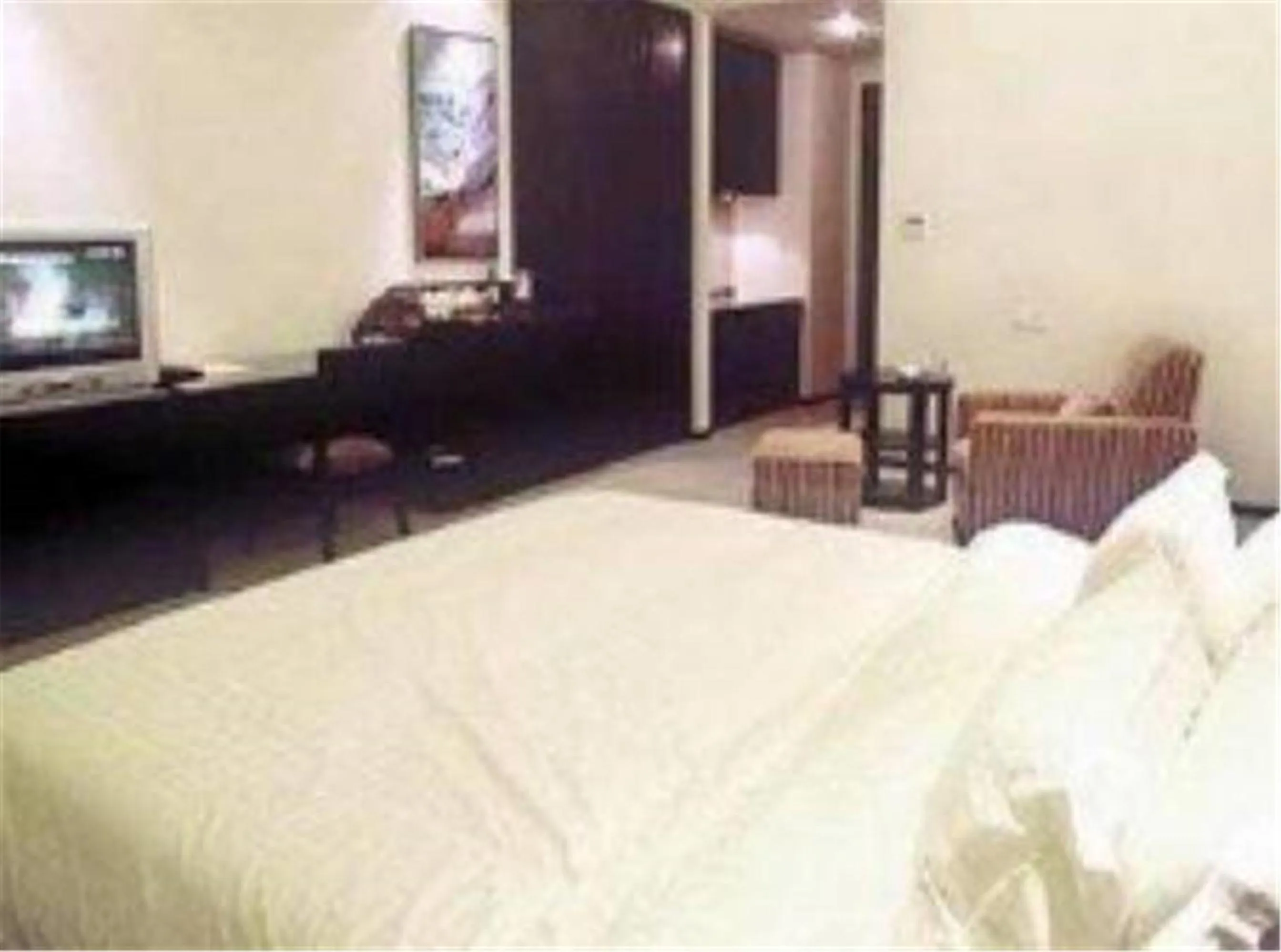 Bed in Hundred Centuries Hotel