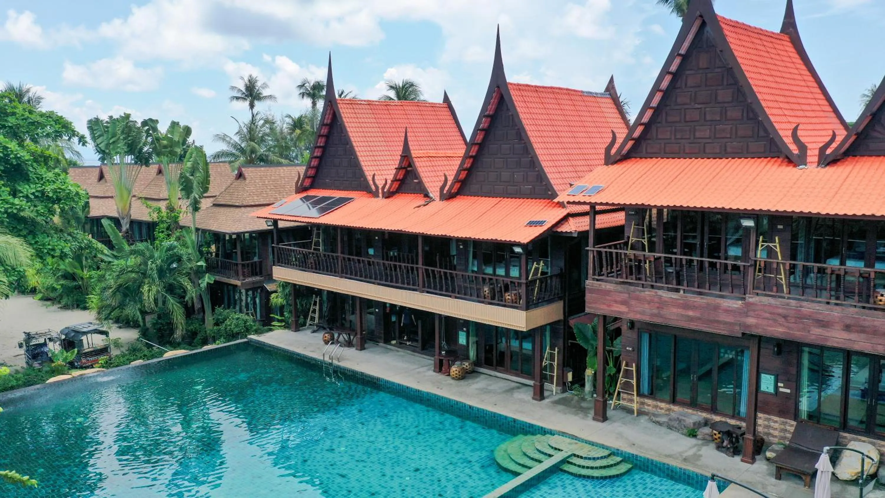 Swimming pool in Anda Lipe Resort