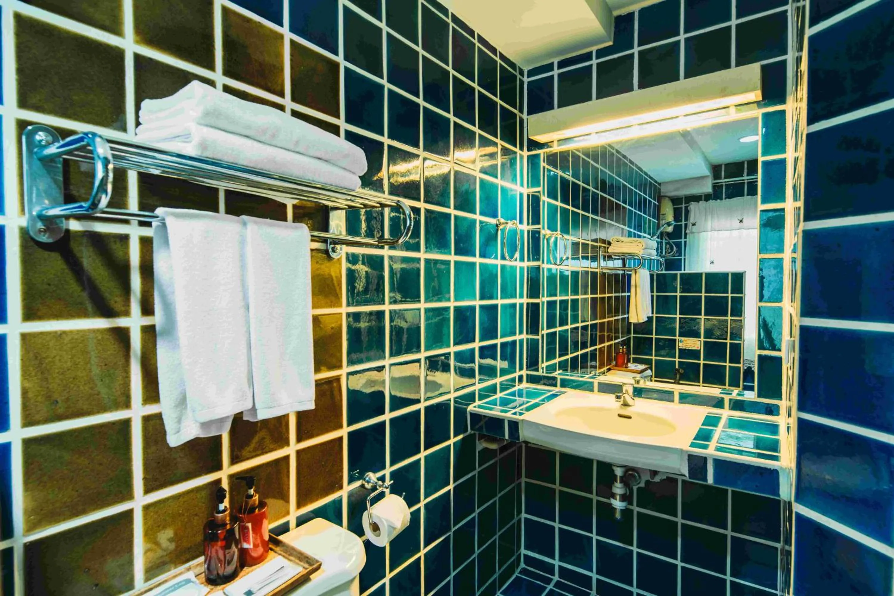 Toilet in Villa Cha-Cha Banglumphu